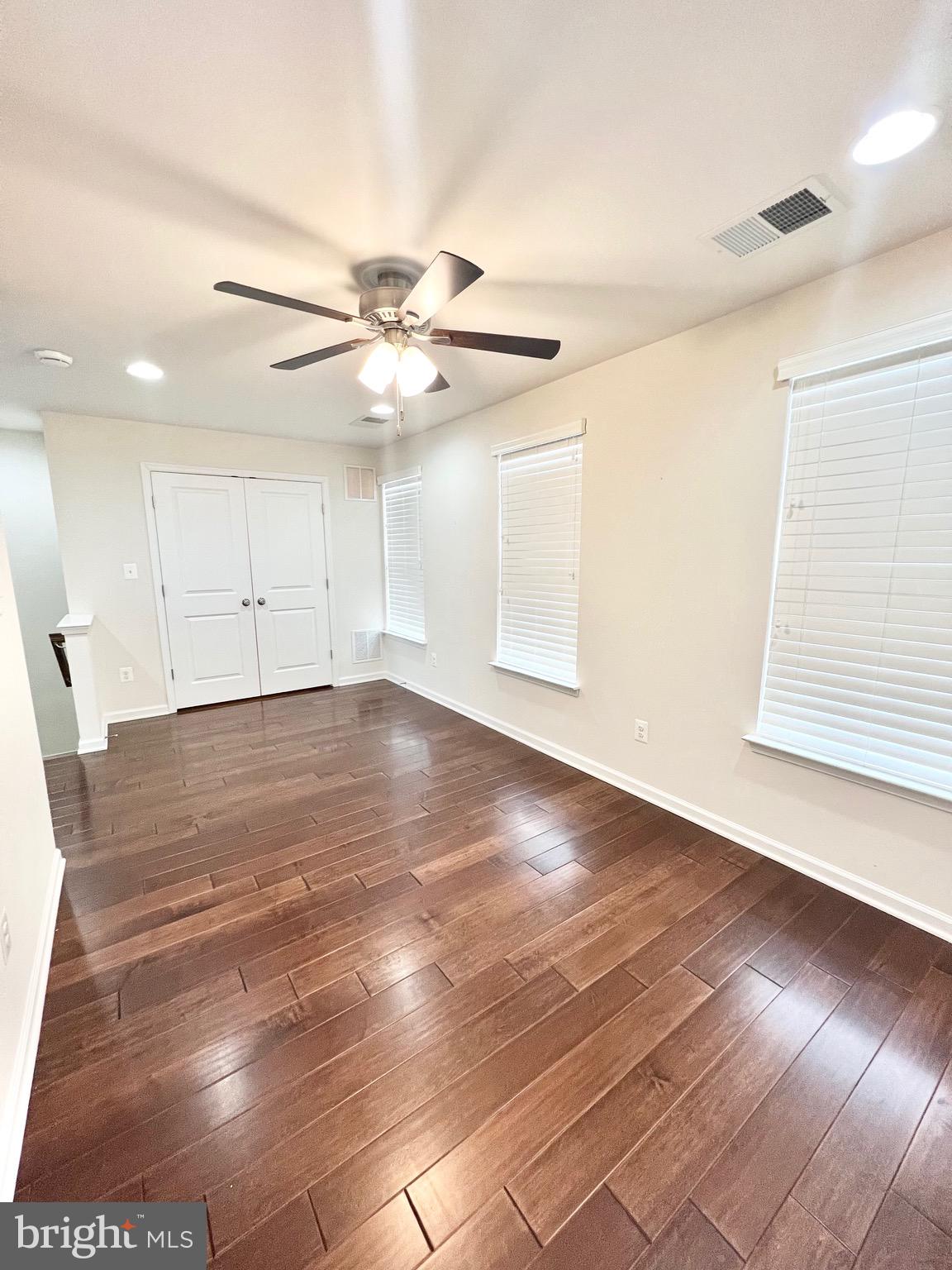 EMBREY MILL - Residential Lease