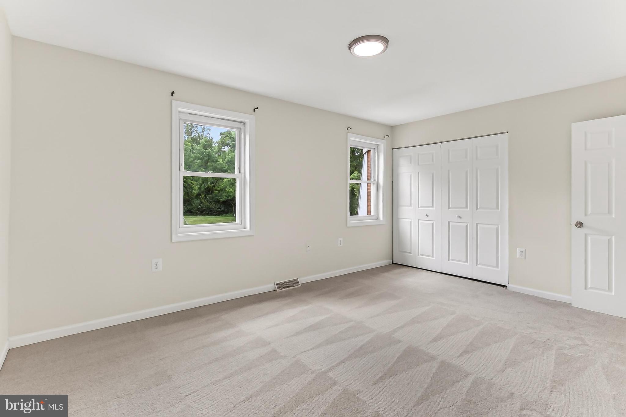 LAKEPOINTE - Residential