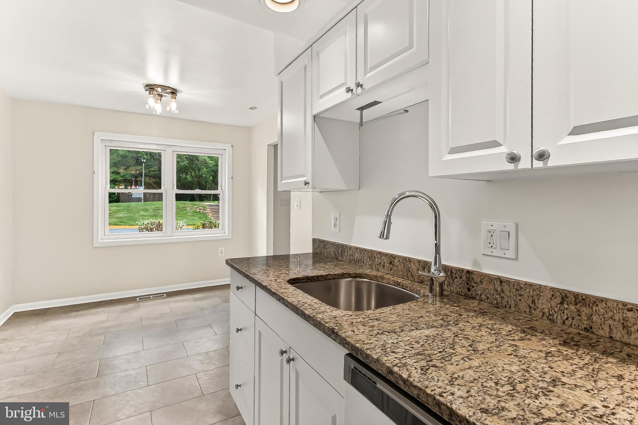 LAKEPOINTE - Residential