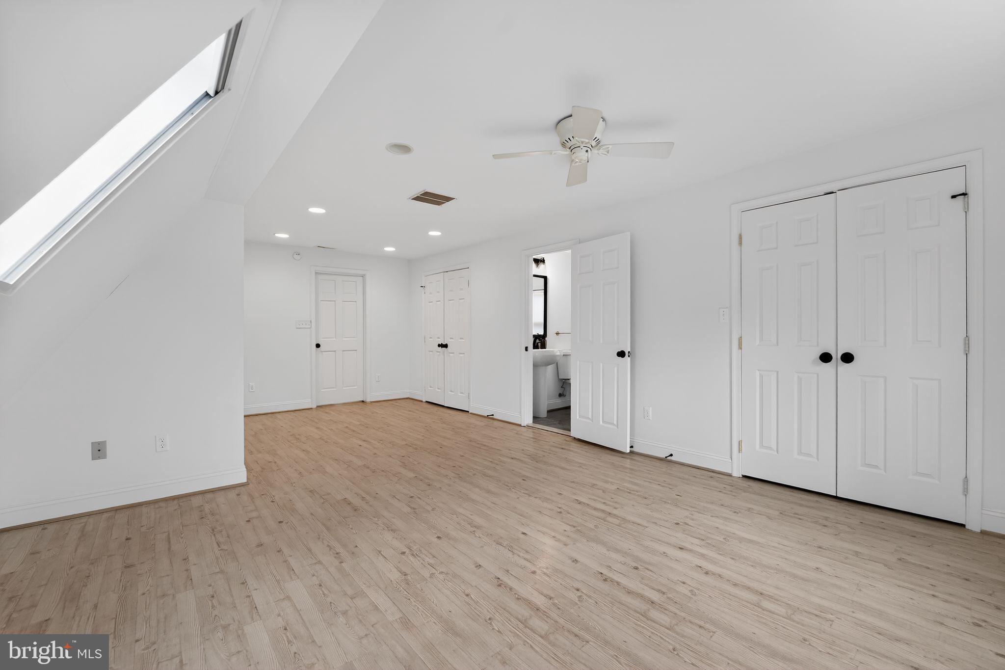 NORTH KENSINGTON - Residential