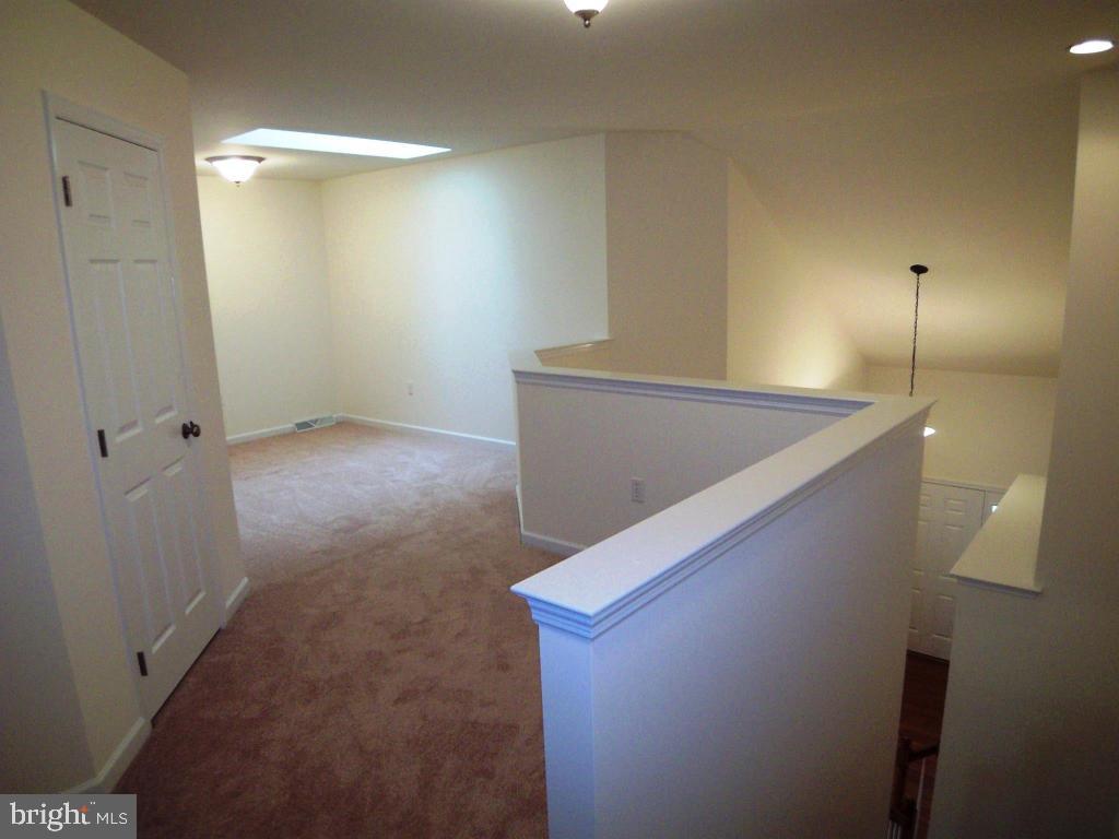 SUMMIT POINTE AT ELM TREE - Residential