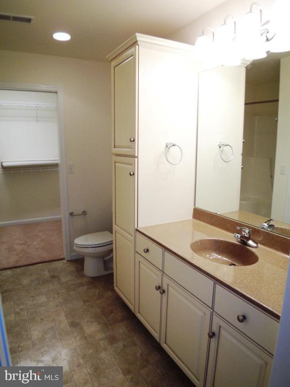 SUMMIT POINTE AT ELM TREE - Residential