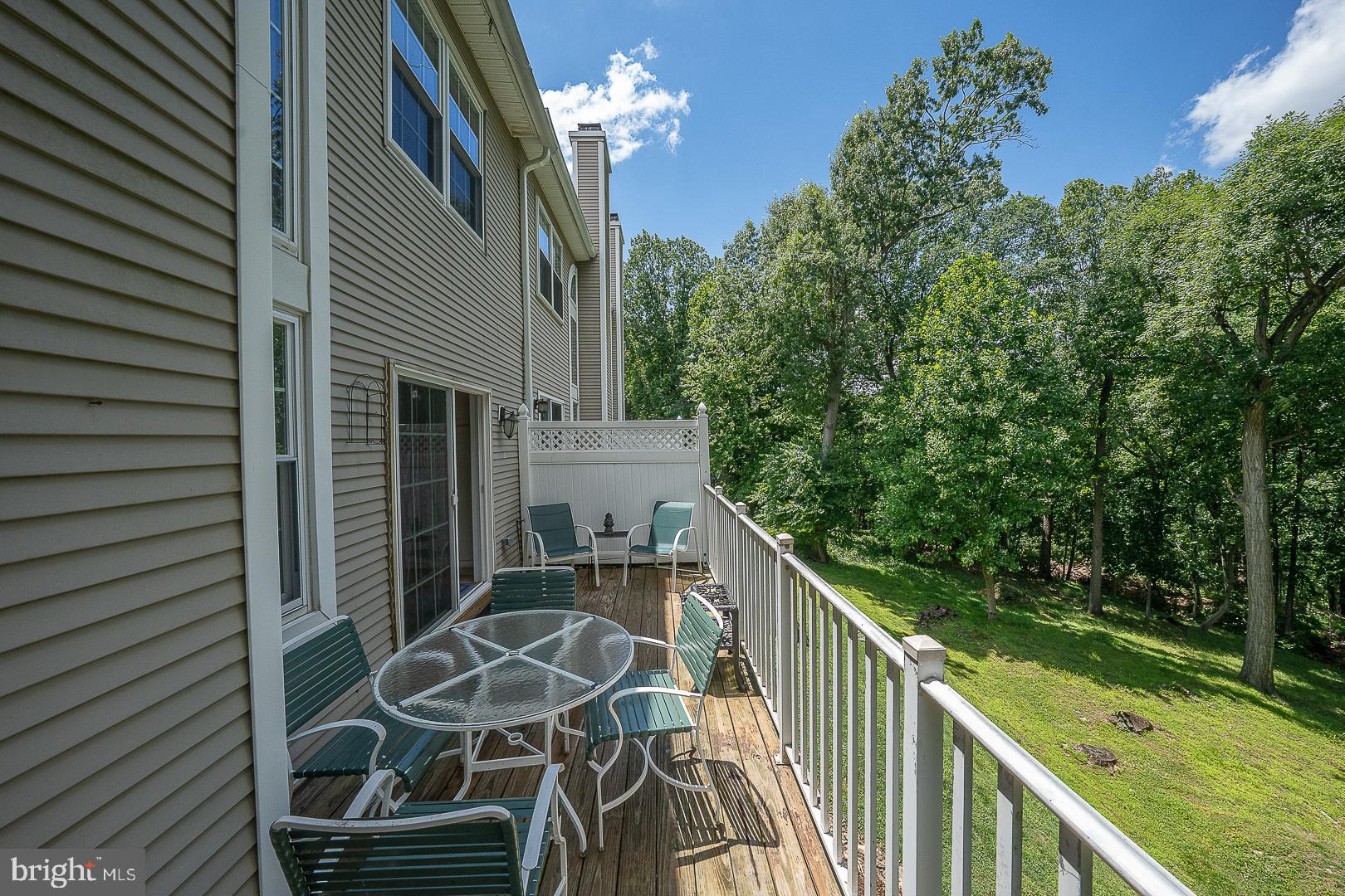 REBEL HILL - Residential