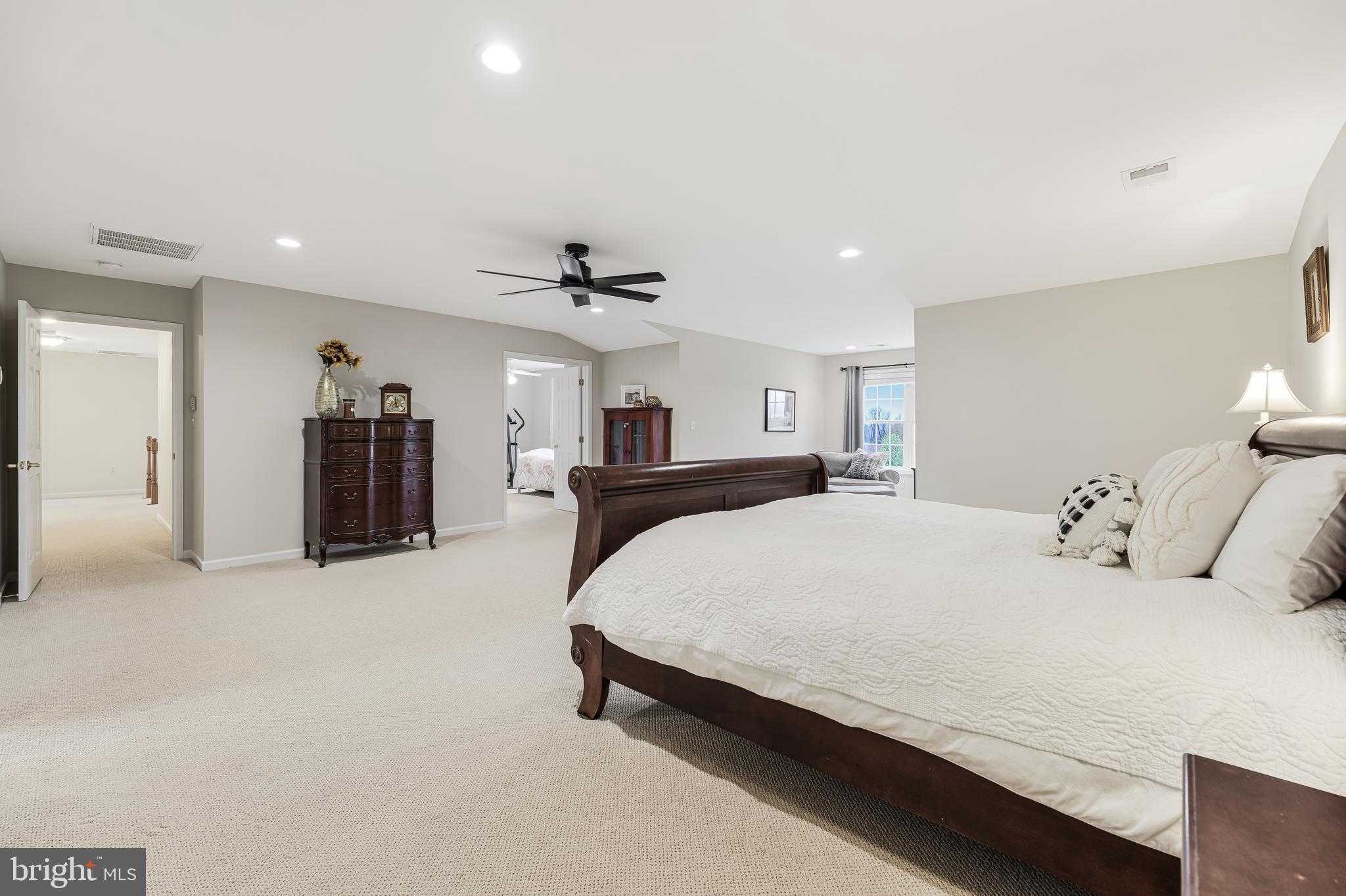 BOLINGTON ROAD - Residential