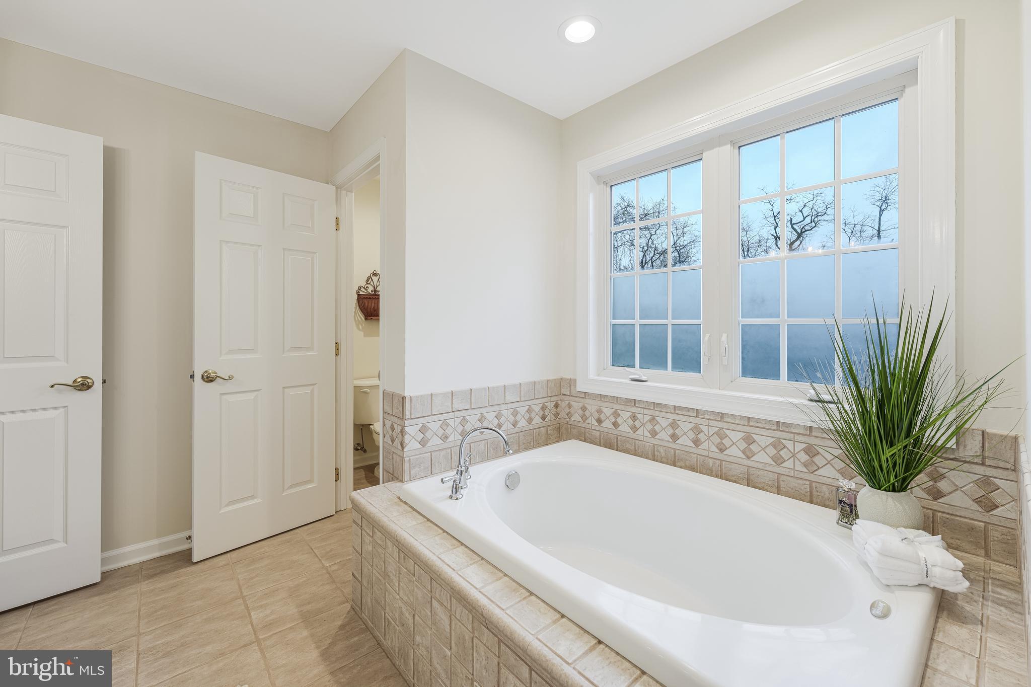 BOLINGTON ROAD - Residential