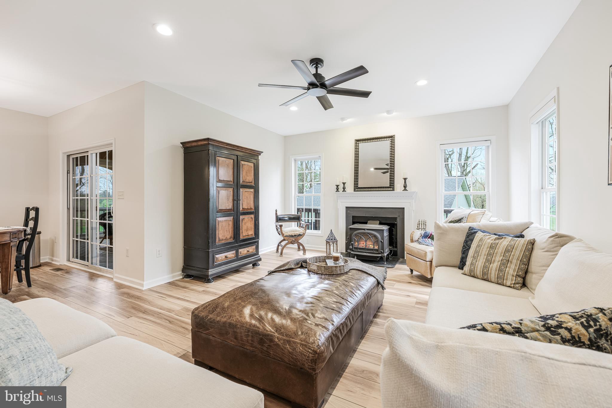 BOLINGTON ROAD - Residential