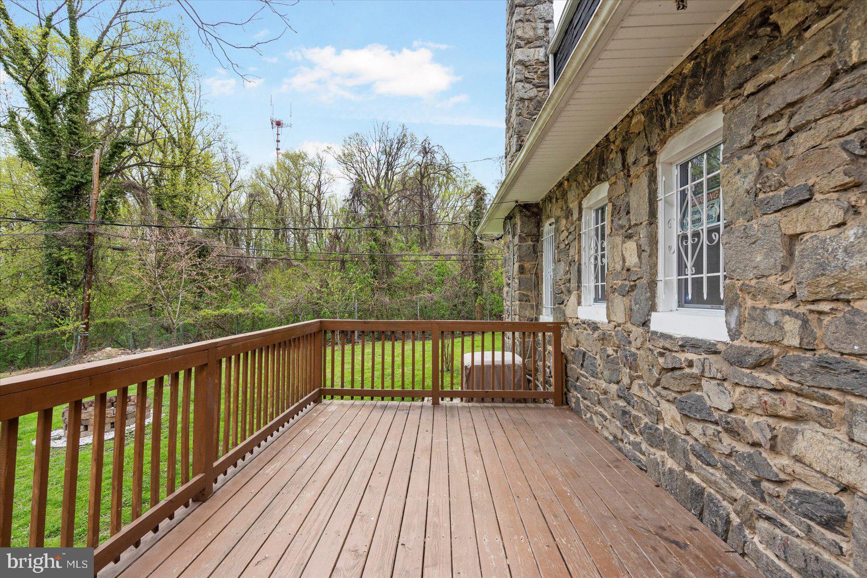 GREENSPRING - Residential Lease