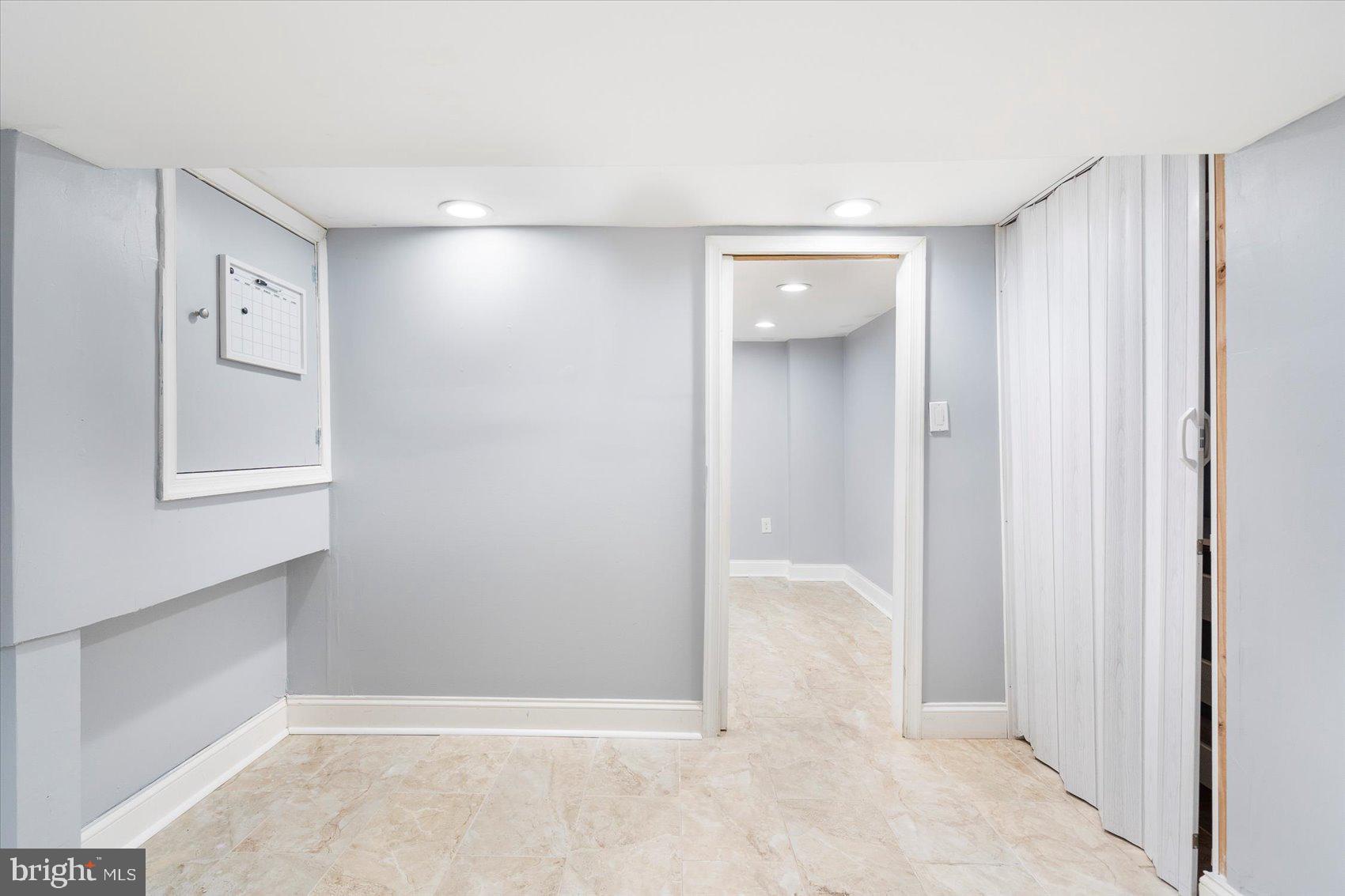 GREENSPRING - Residential Lease