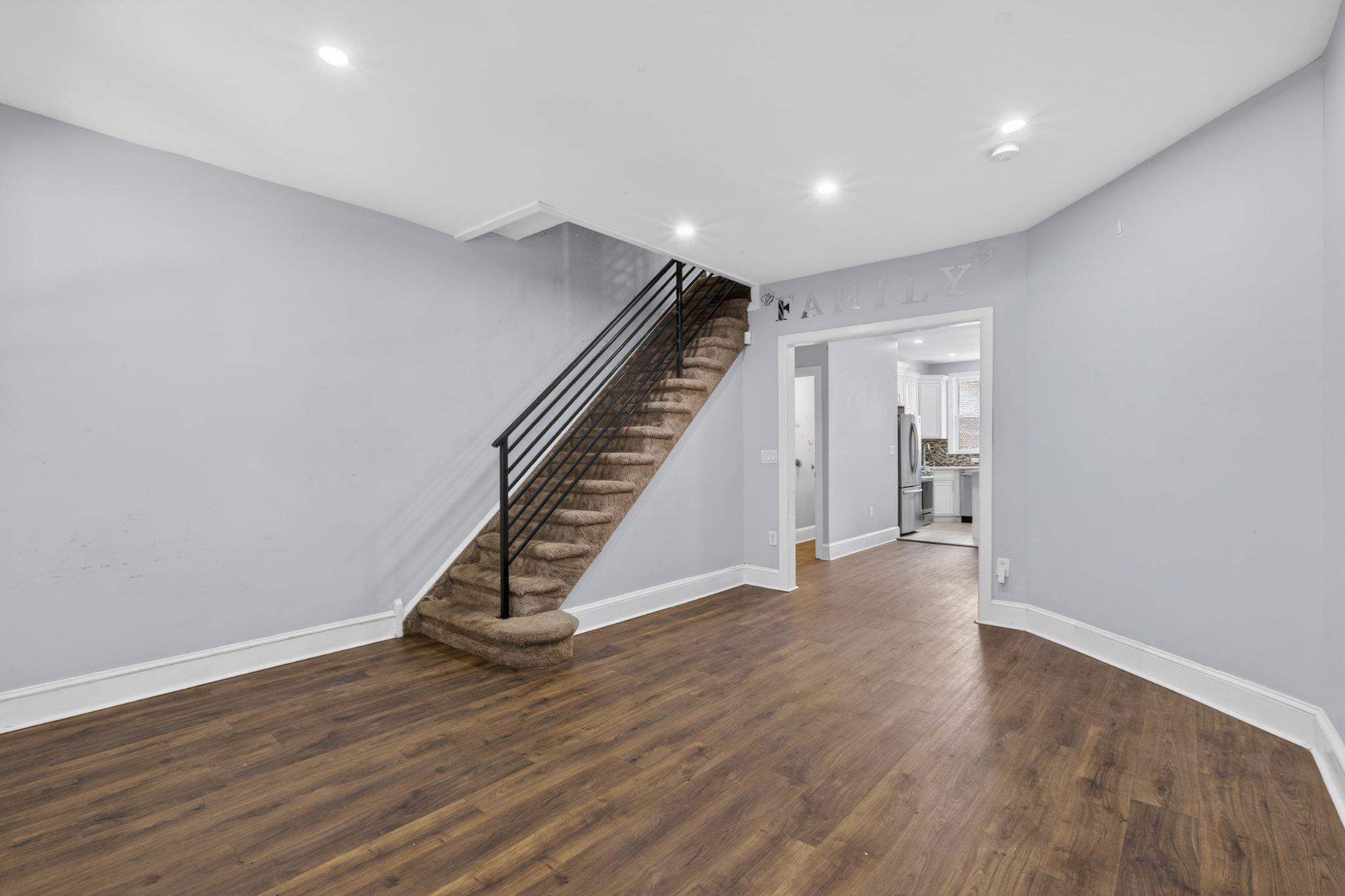 NORTHWOOD - Residential