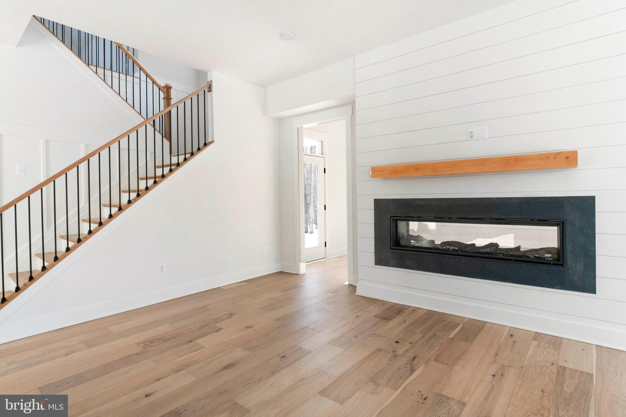 DAVIDSONVILLE - Residential