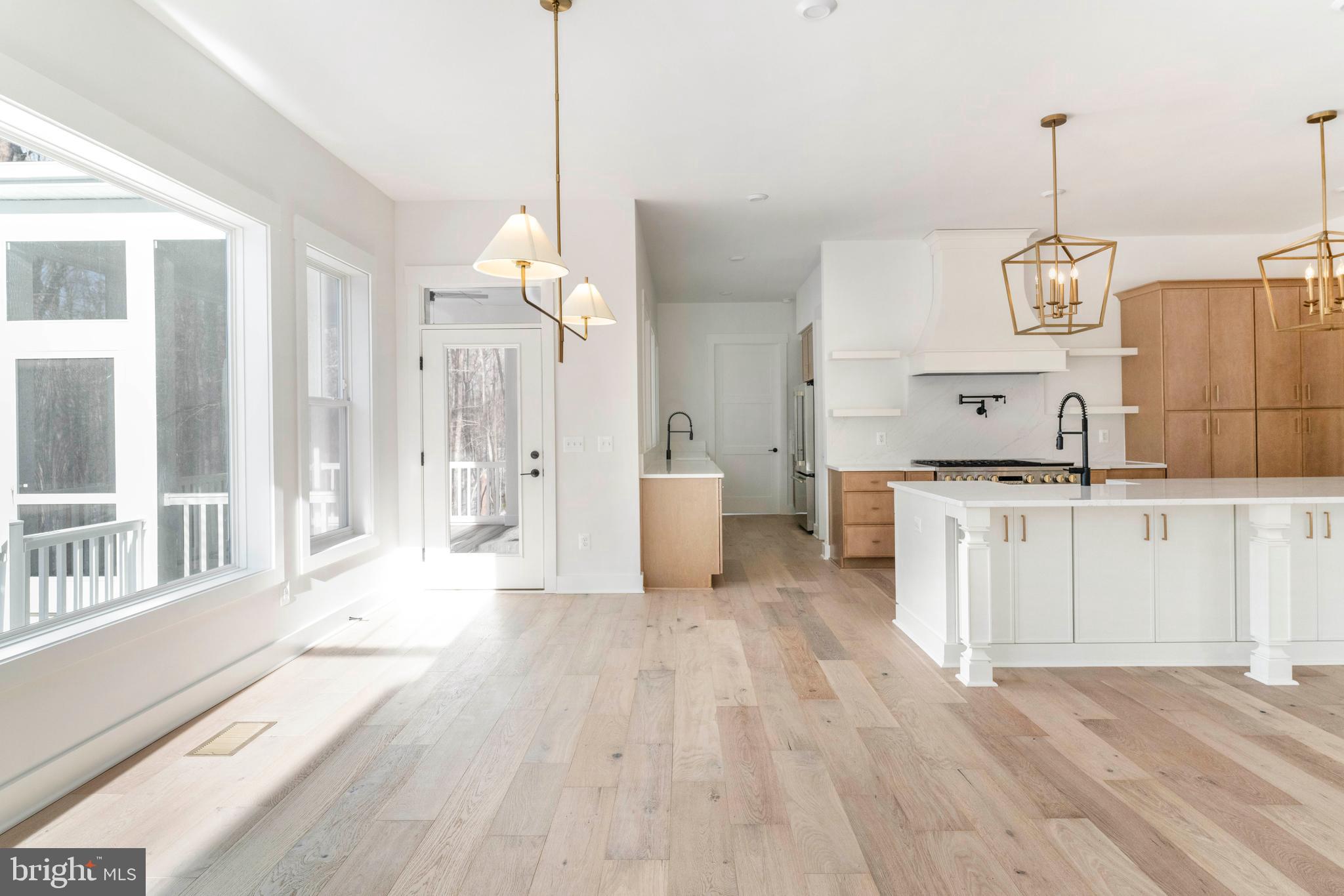 DAVIDSONVILLE - Residential
