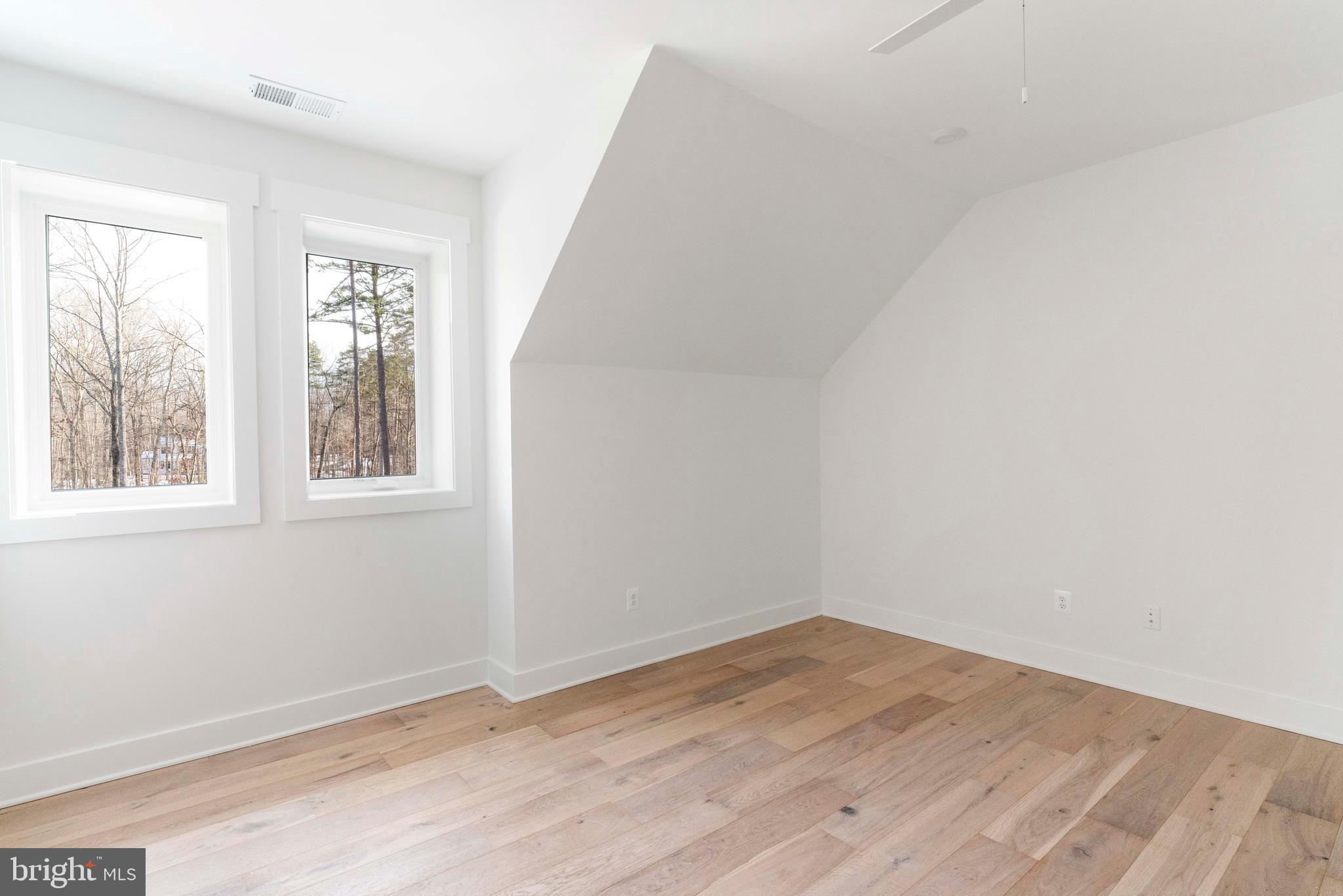 DAVIDSONVILLE - Residential