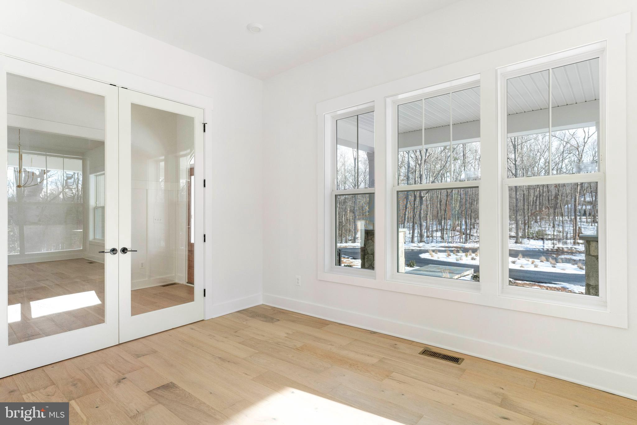 DAVIDSONVILLE - Residential