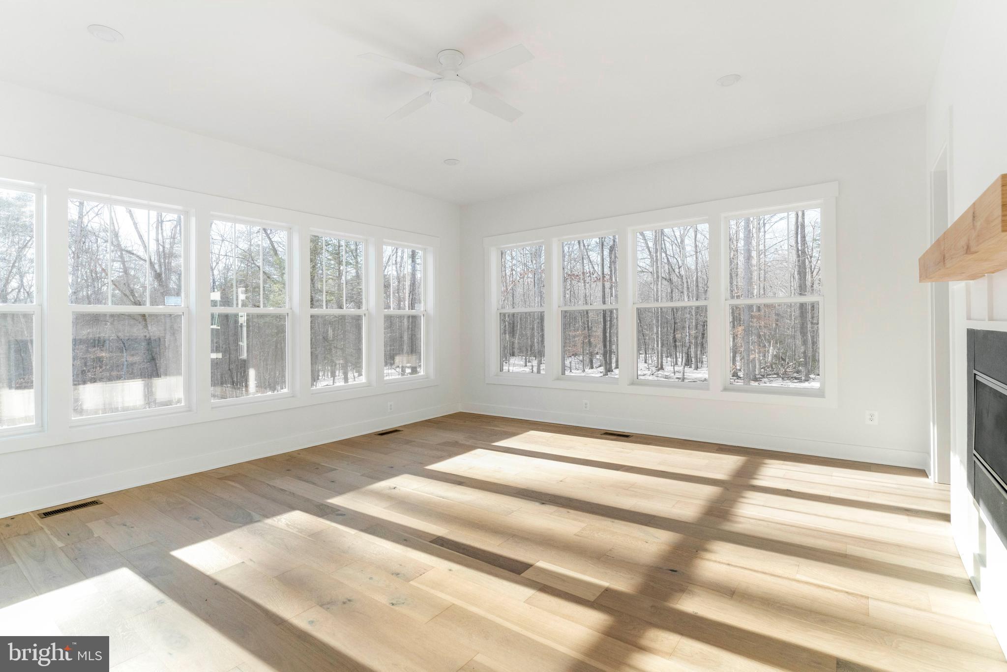 DAVIDSONVILLE - Residential