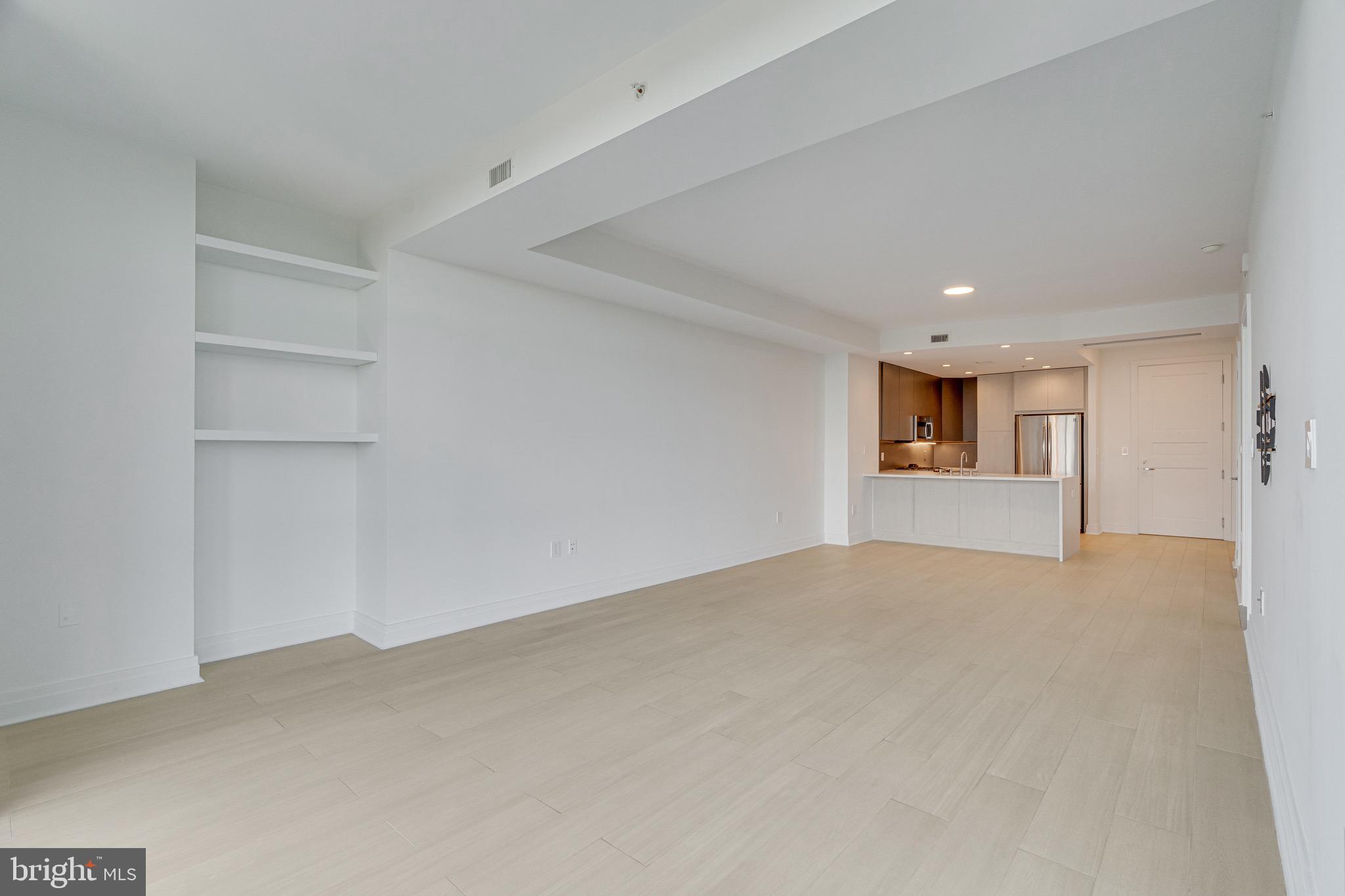 ONE PARK CREST - Residential