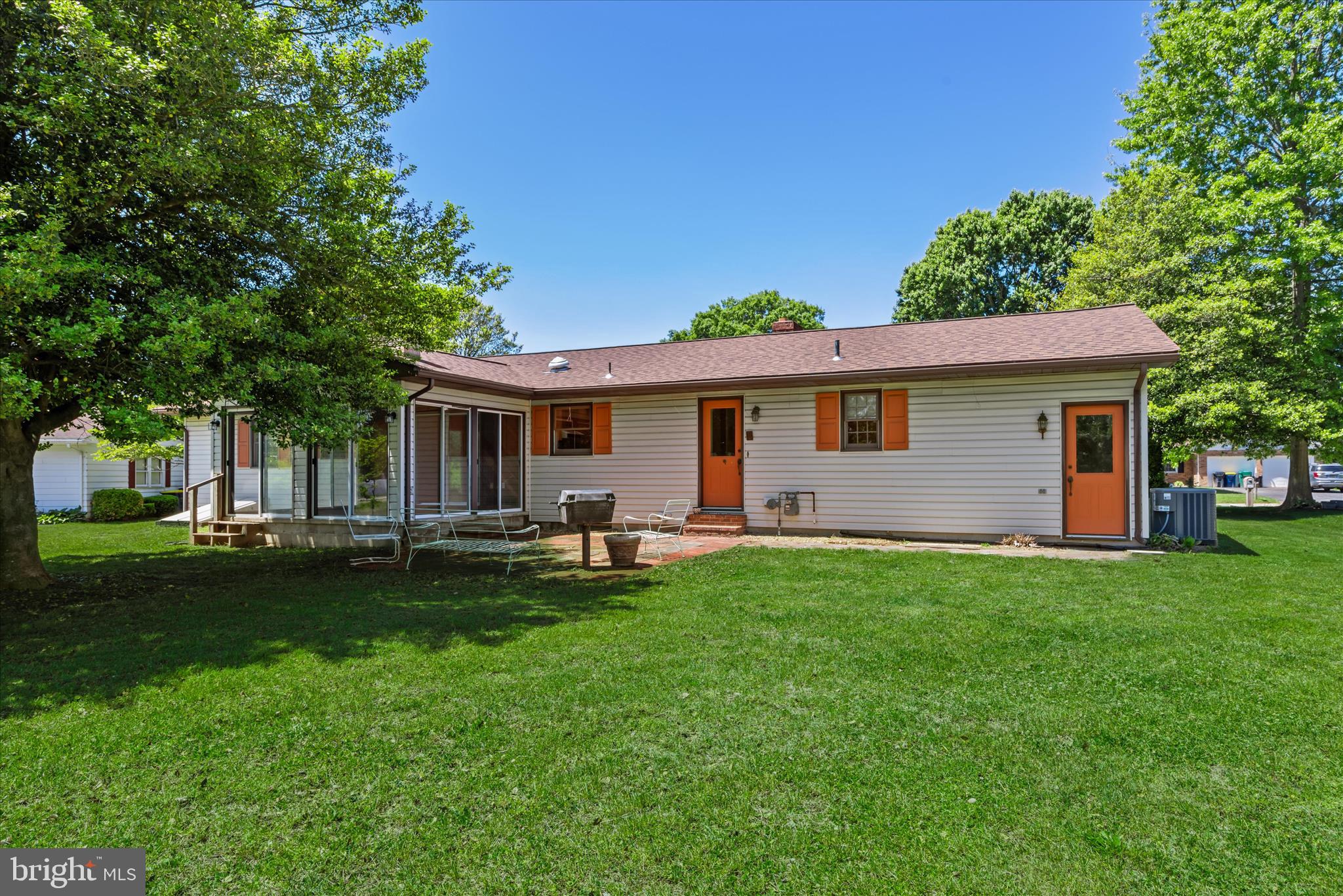 MEADOWGLEN - Residential
