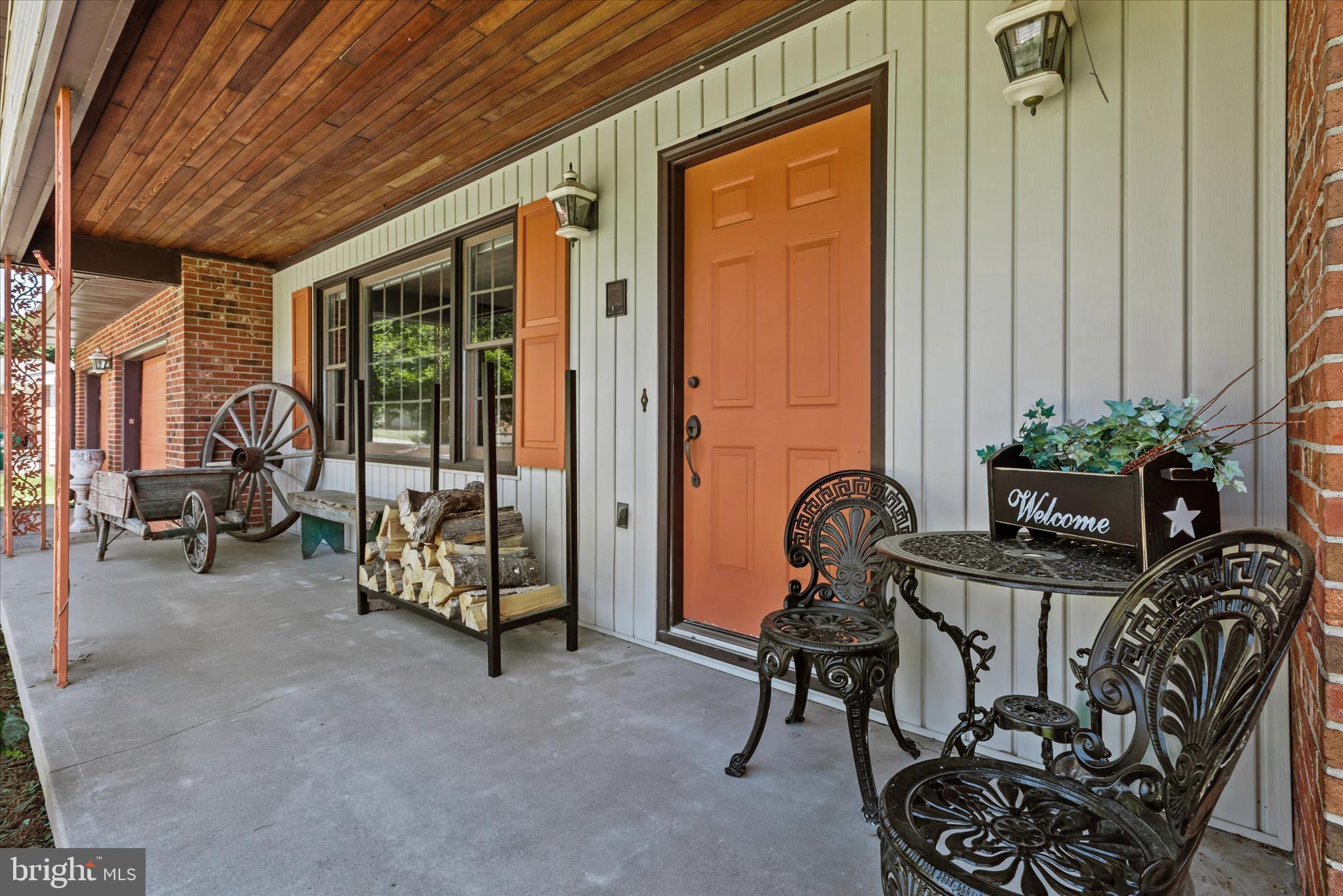MEADOWGLEN - Residential