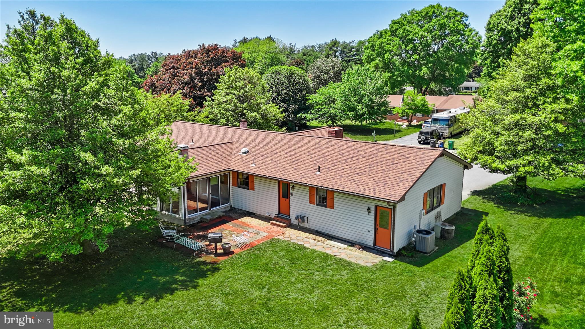 MEADOWGLEN - Residential