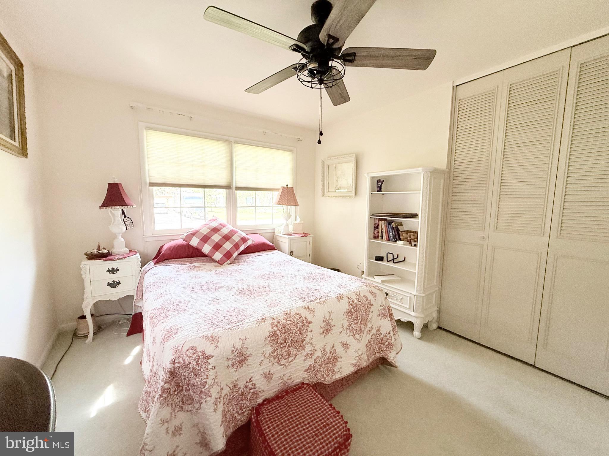 MEADOWGLEN - Residential