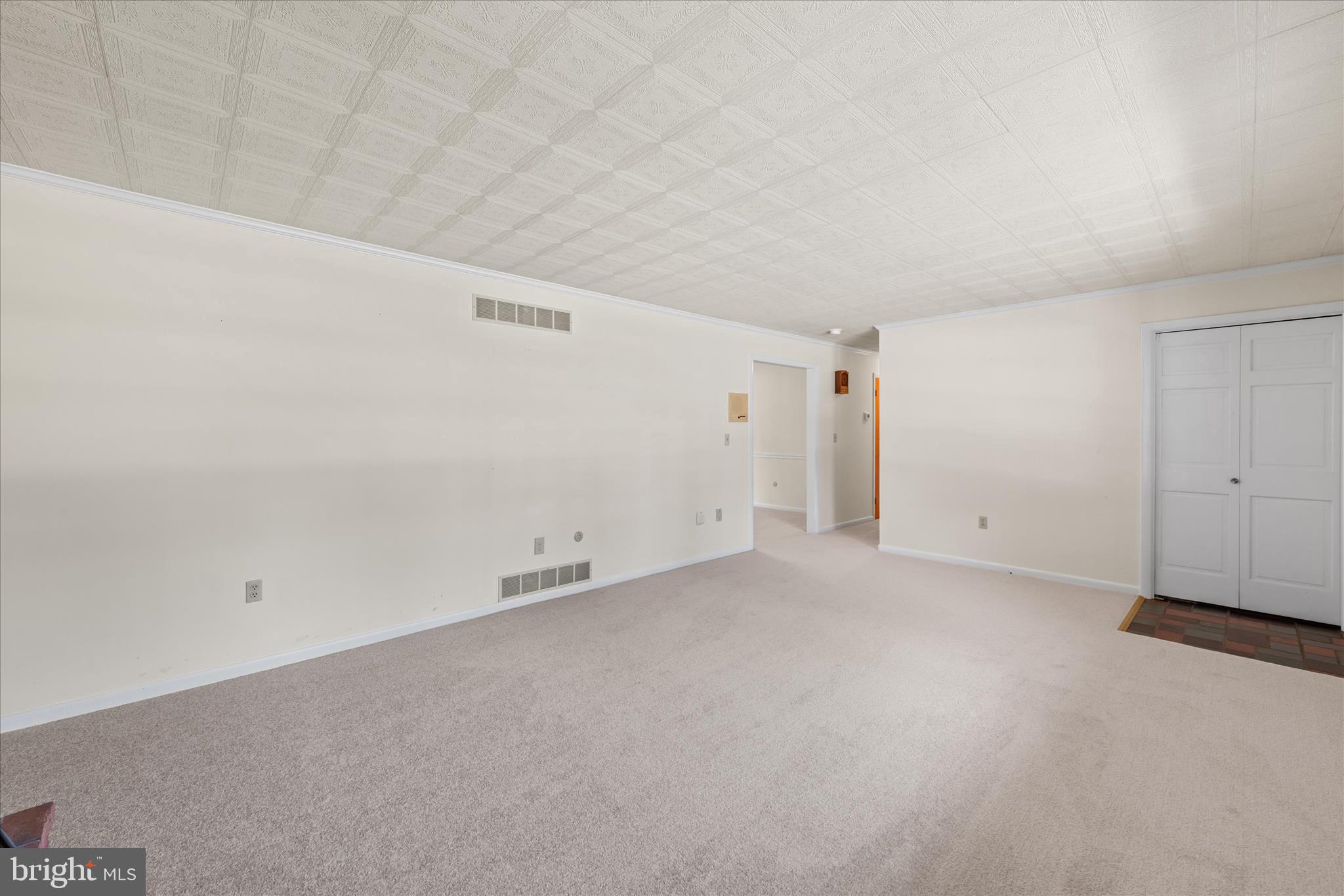 MEADOWGLEN - Residential