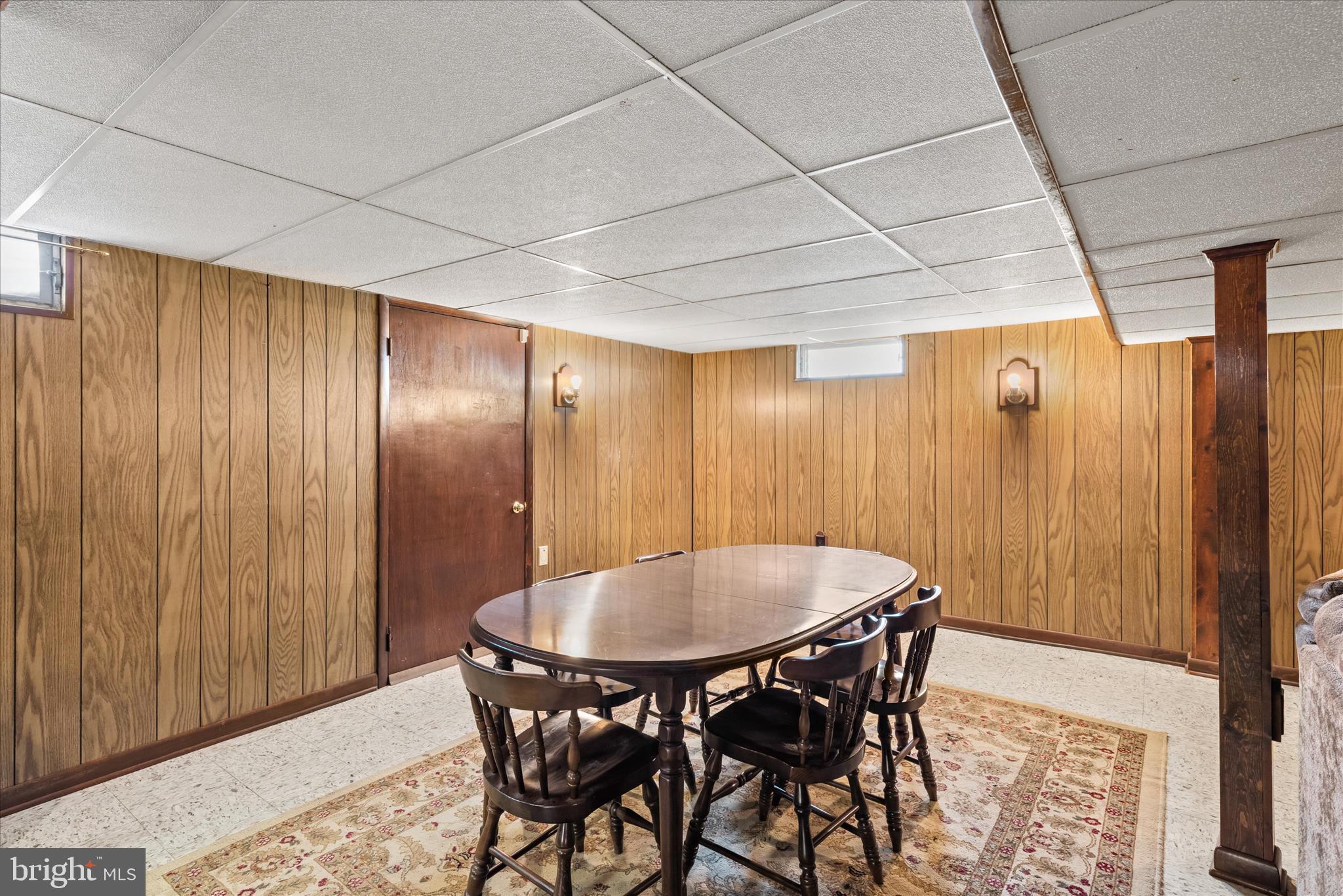 MEADOWGLEN - Residential