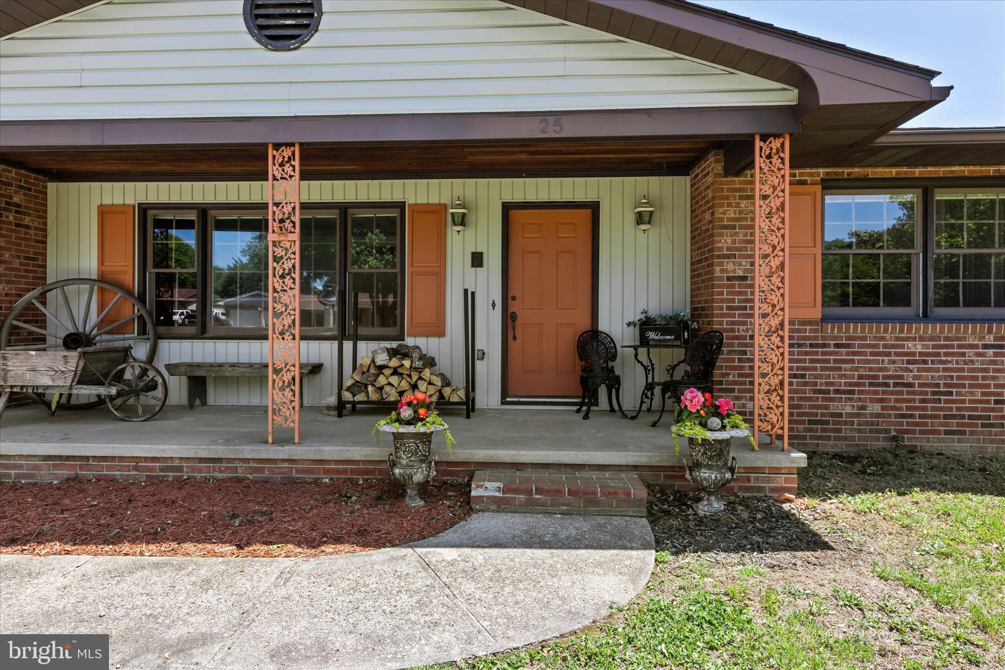 MEADOWGLEN - Residential