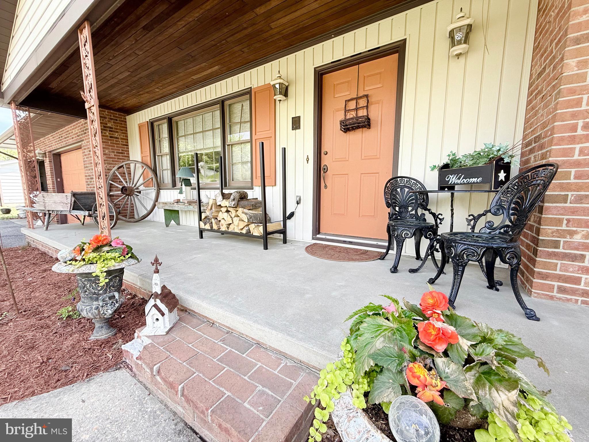 MEADOWGLEN - Residential