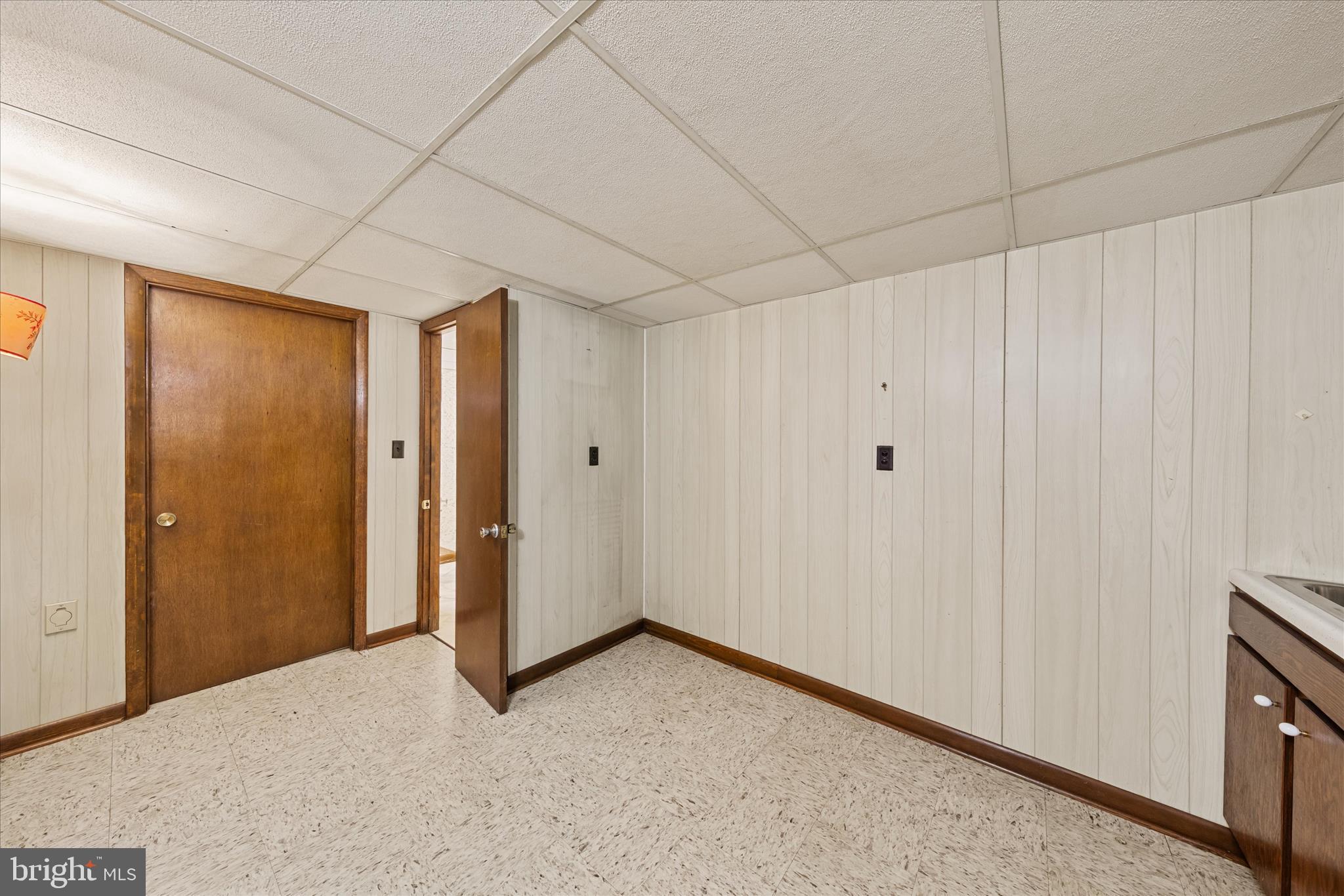 MEADOWGLEN - Residential