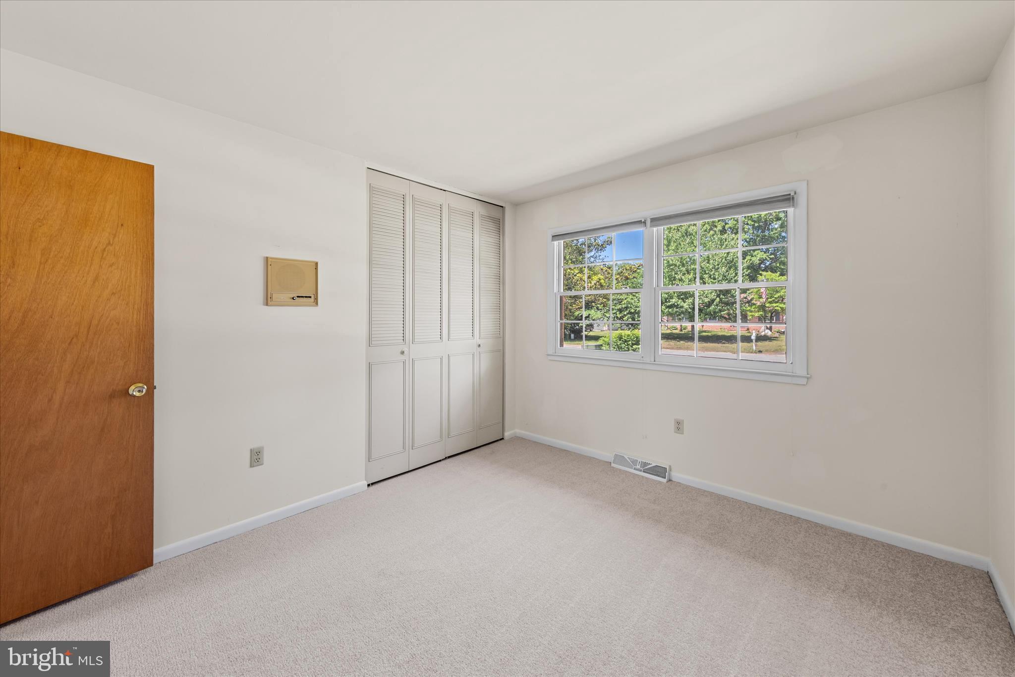 MEADOWGLEN - Residential
