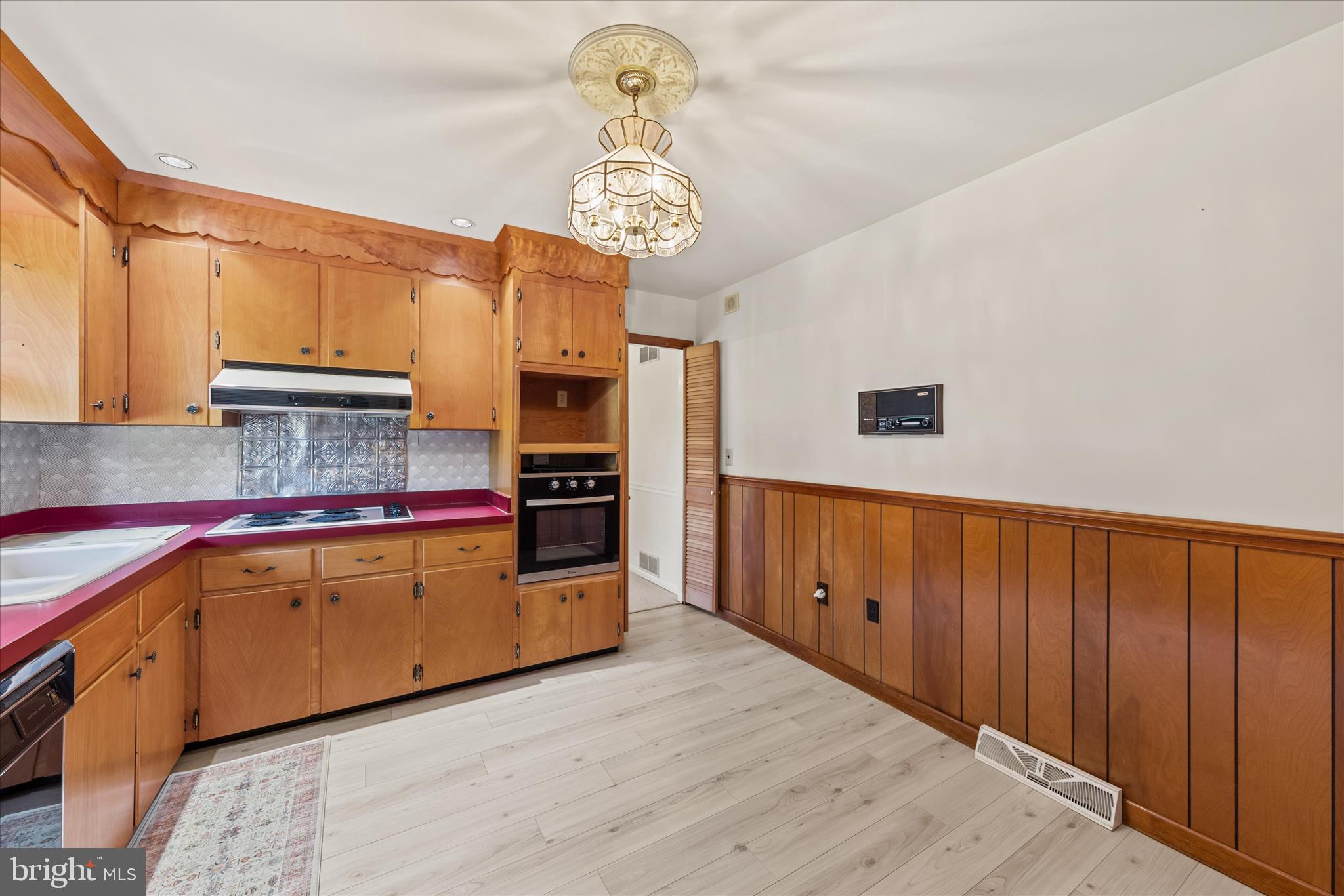 MEADOWGLEN - Residential