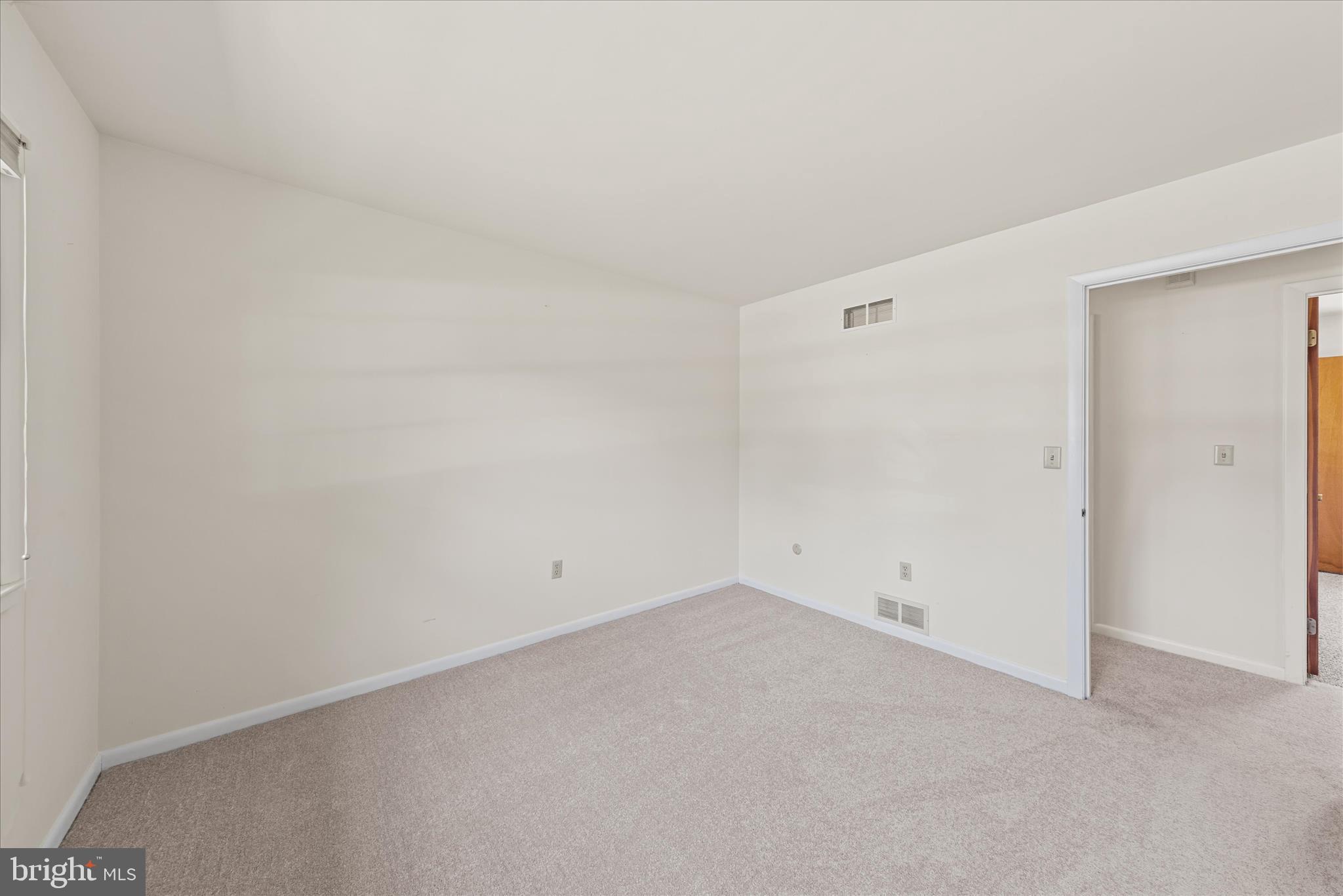MEADOWGLEN - Residential