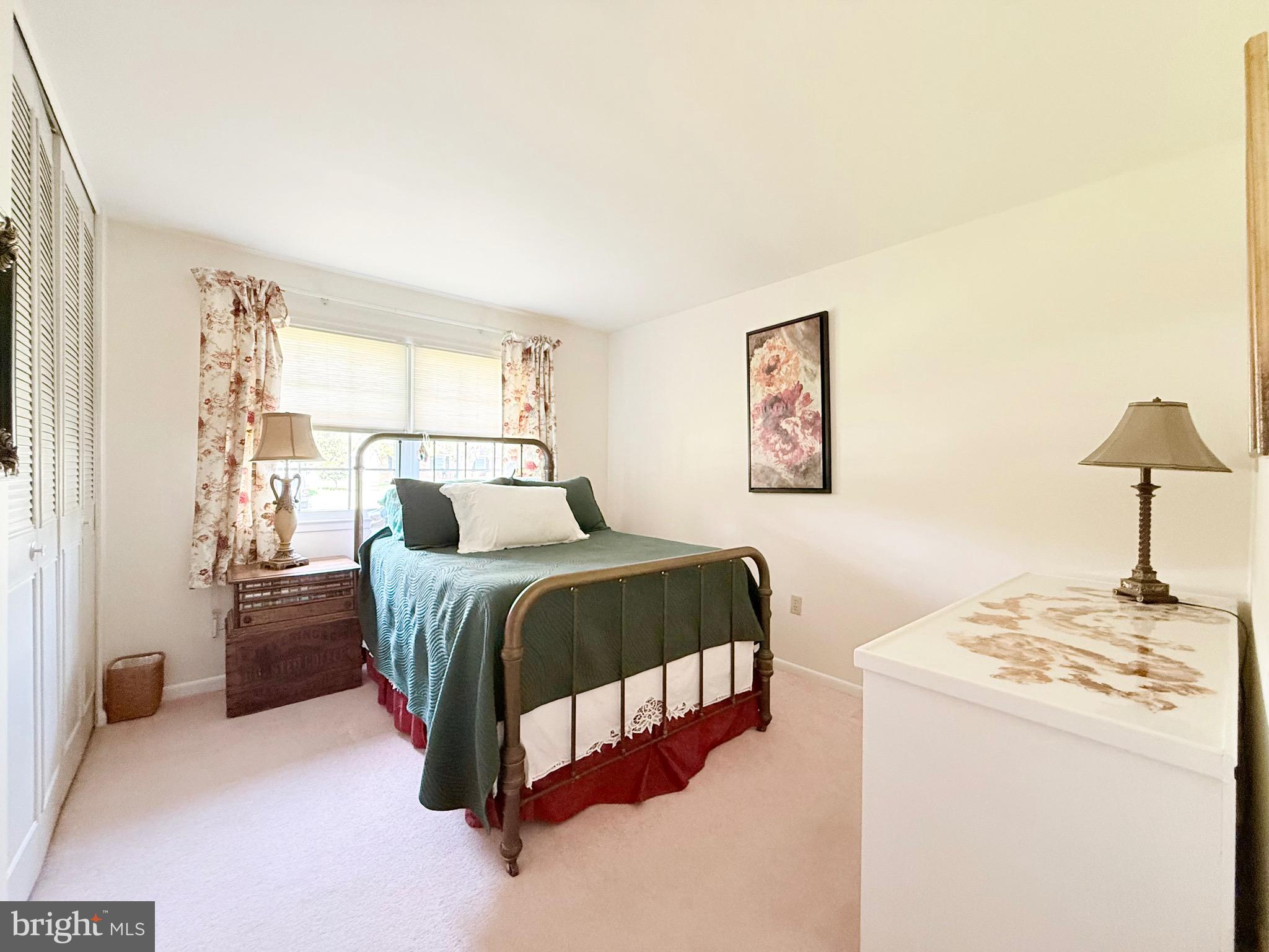 MEADOWGLEN - Residential