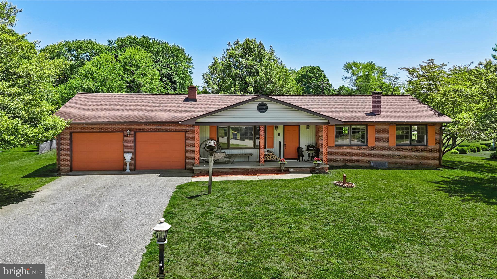 MEADOWGLEN - Residential