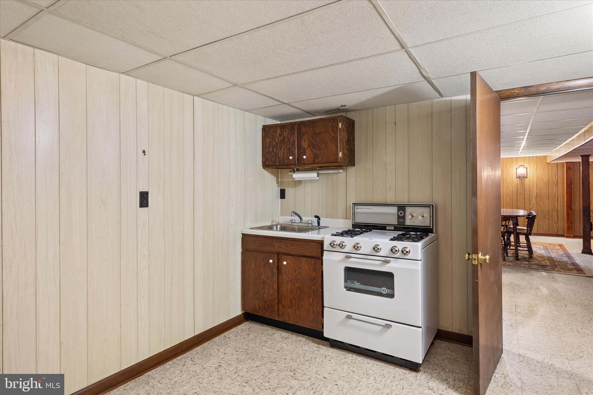 MEADOWGLEN - Residential