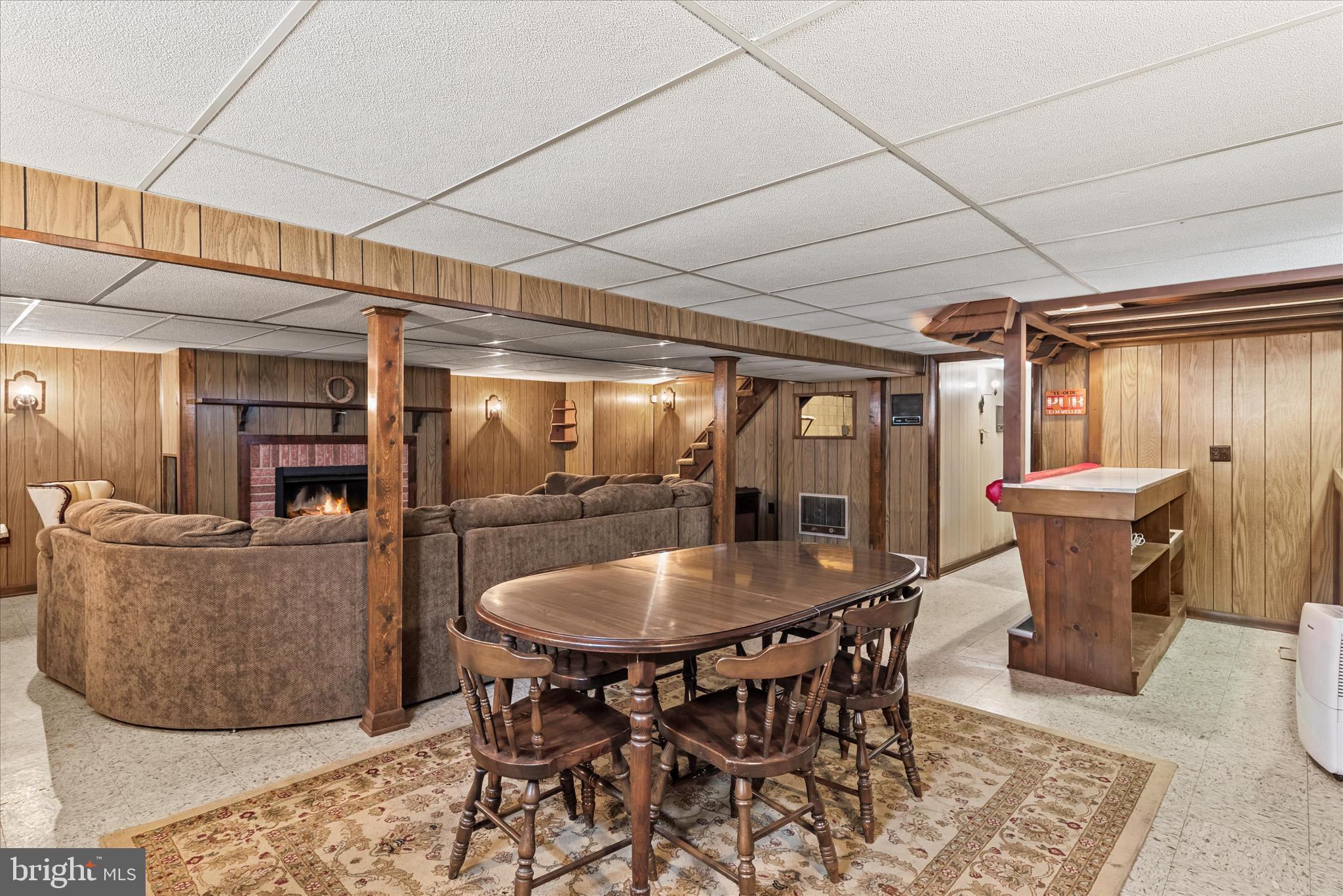 MEADOWGLEN - Residential
