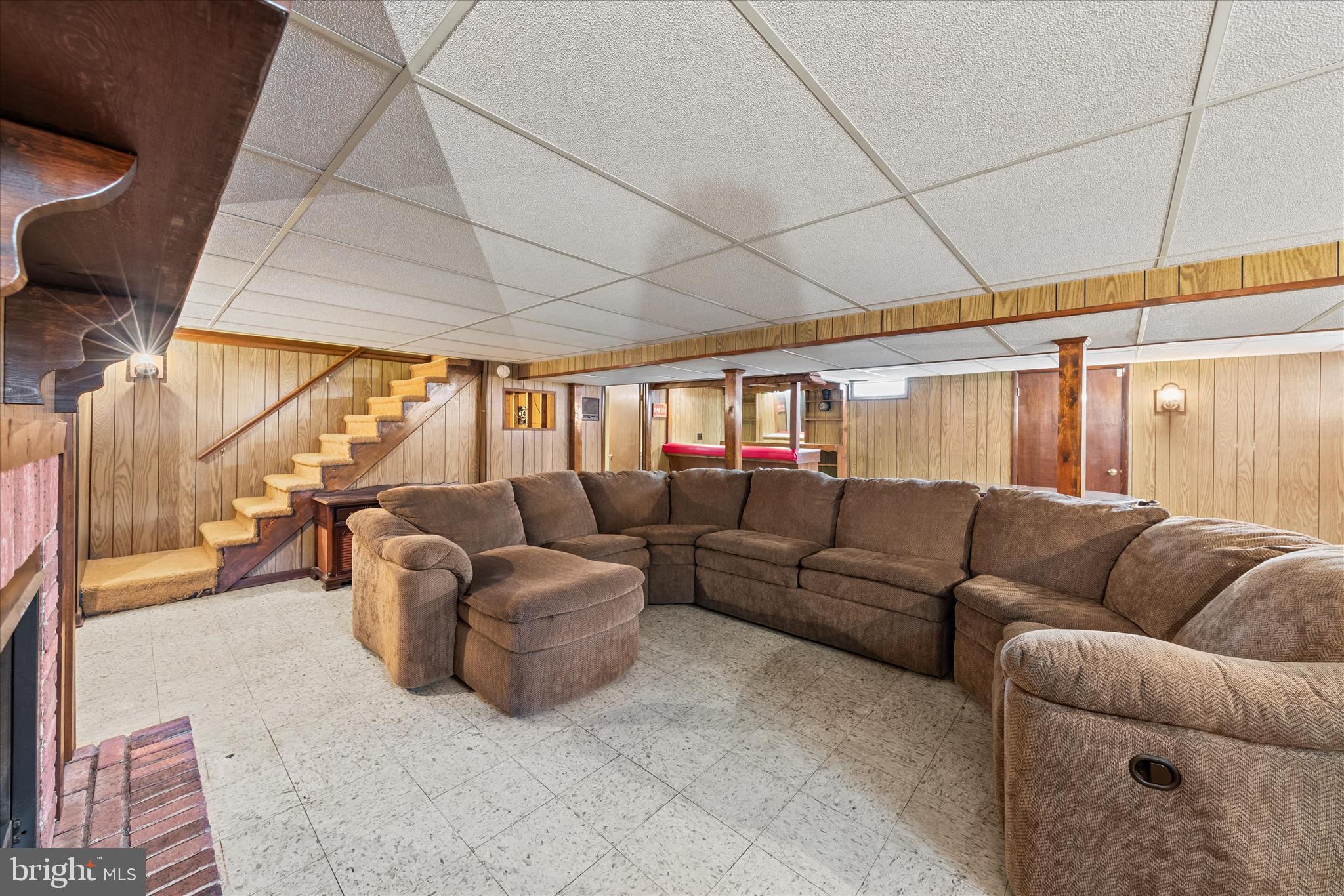 MEADOWGLEN - Residential