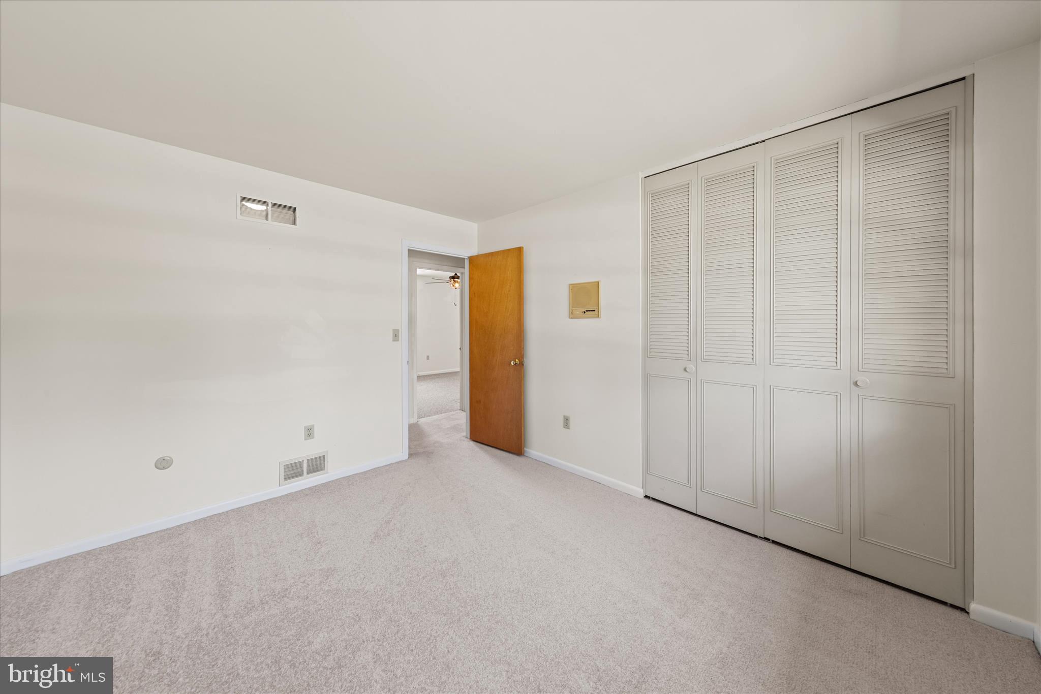 MEADOWGLEN - Residential