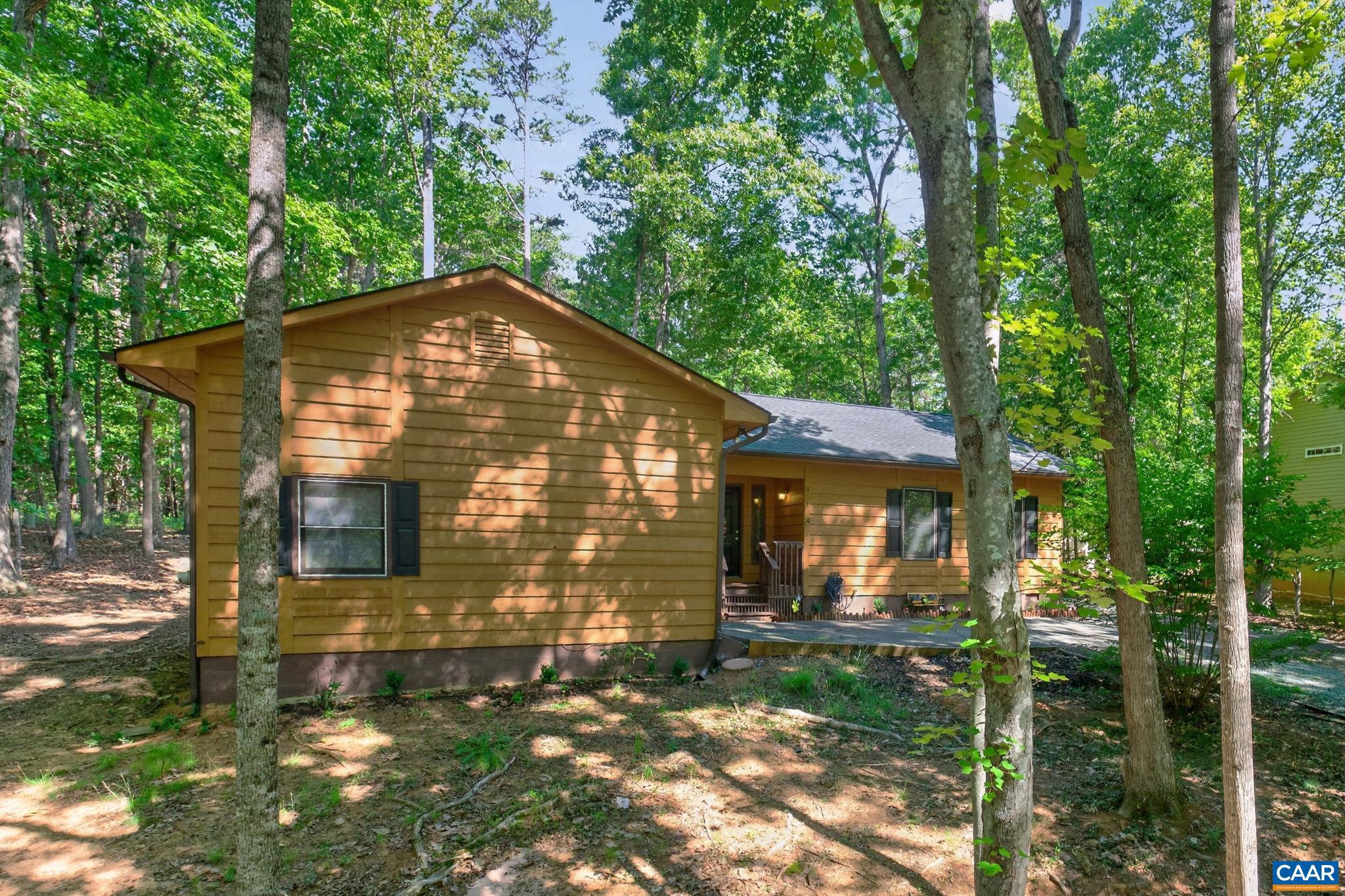 LAKE MONTICELLO - Residential
