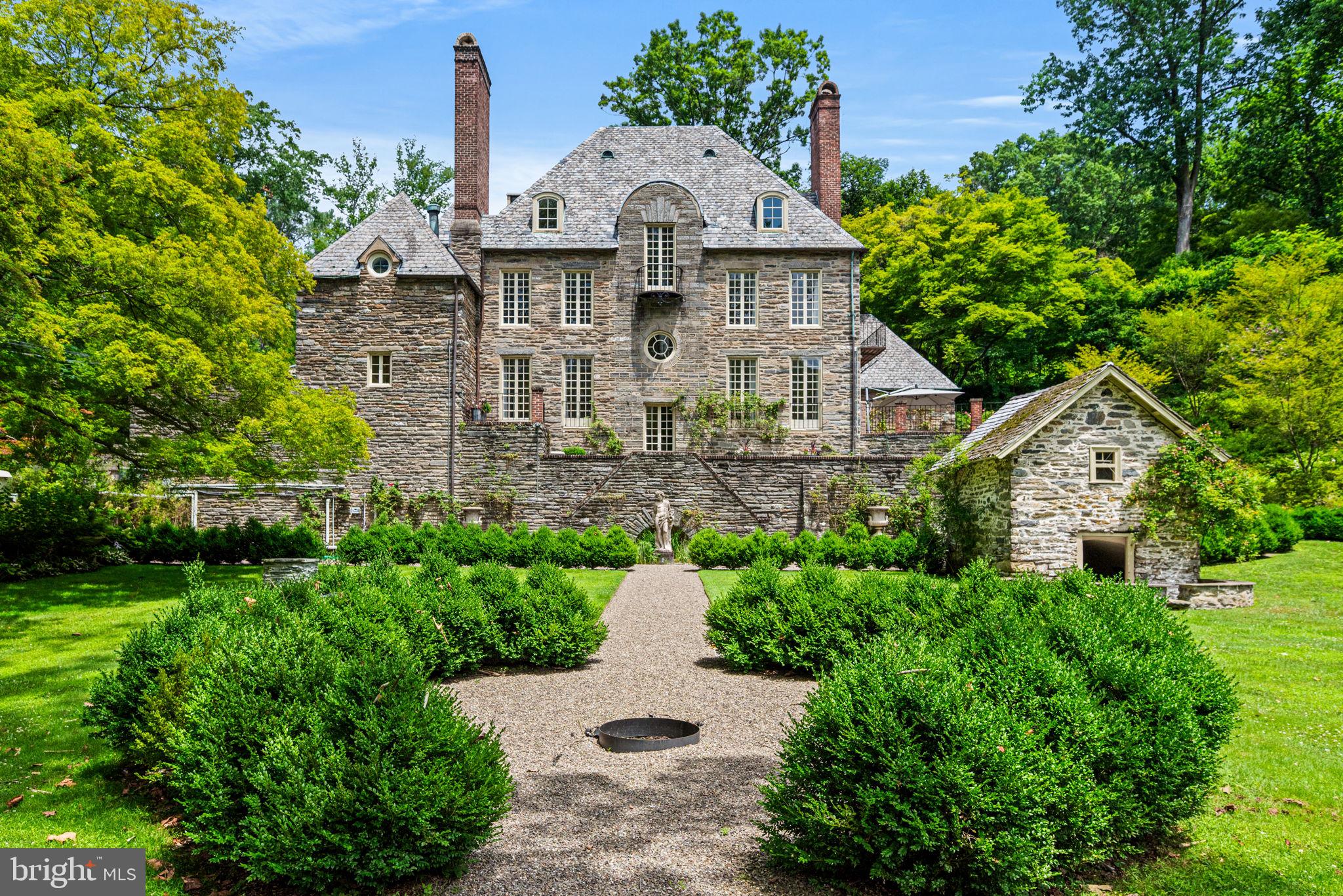 CHESTNUT HILL - Residential