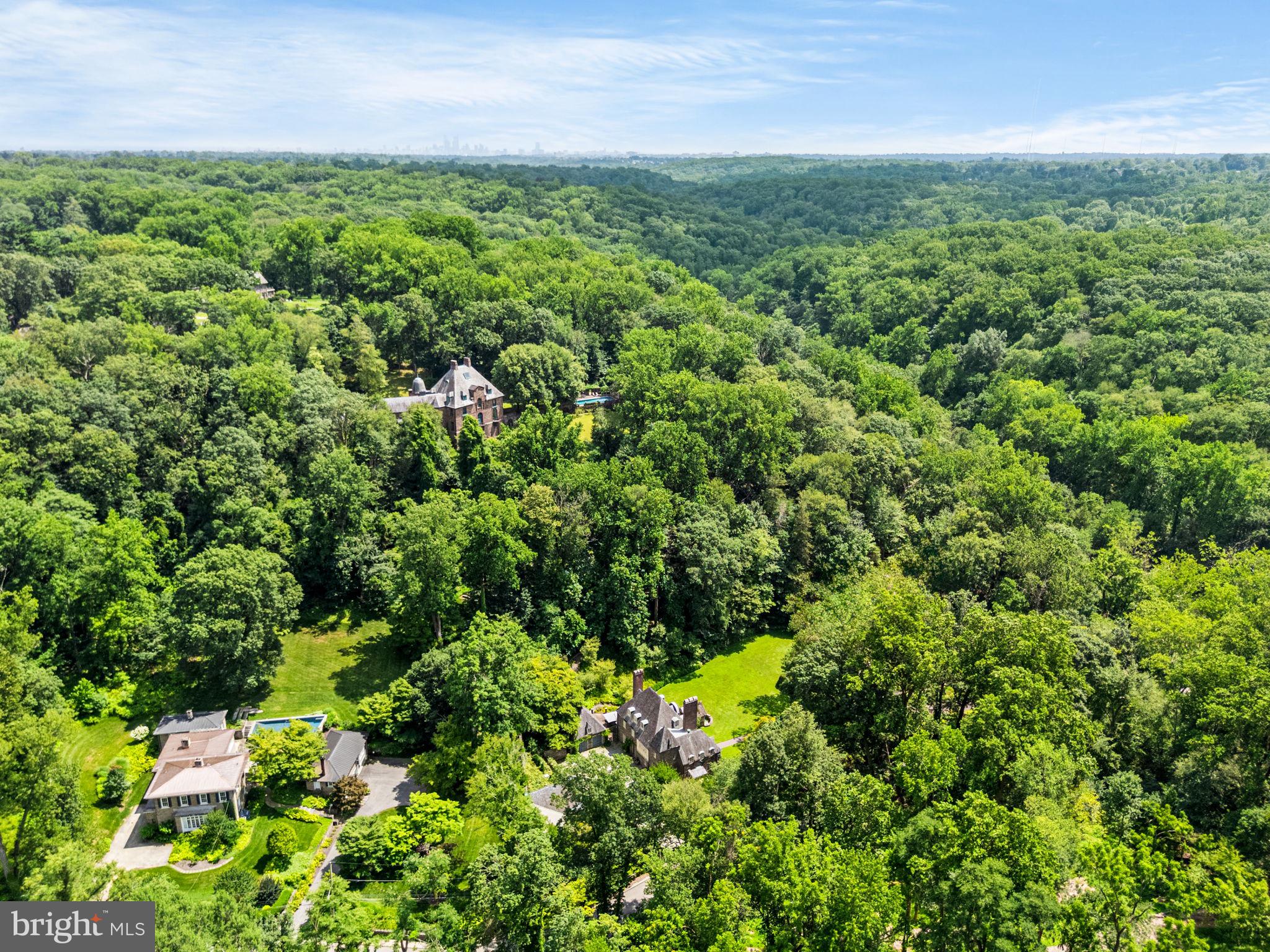 CHESTNUT HILL - Residential