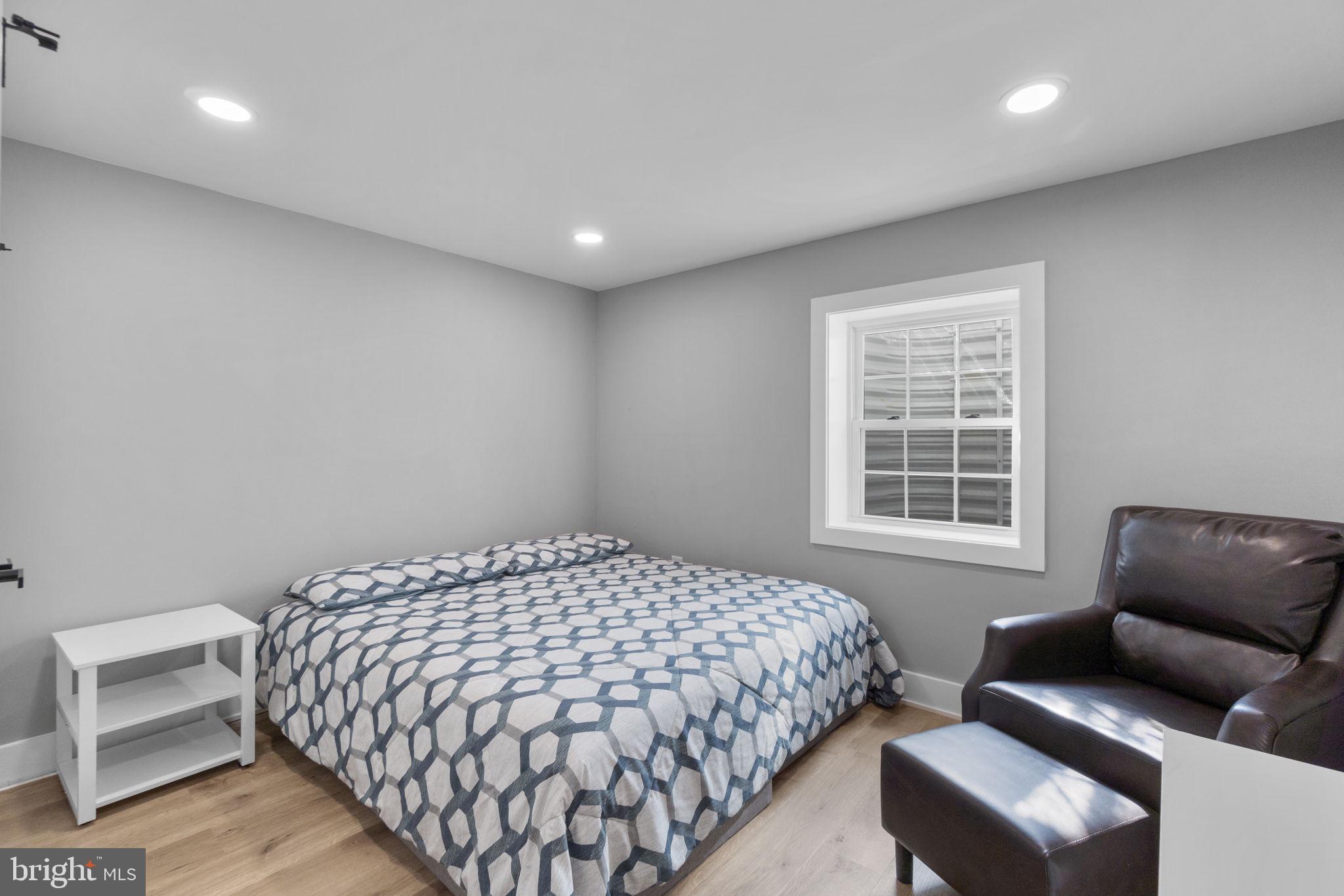WHISPERING MEADOWS - Residential