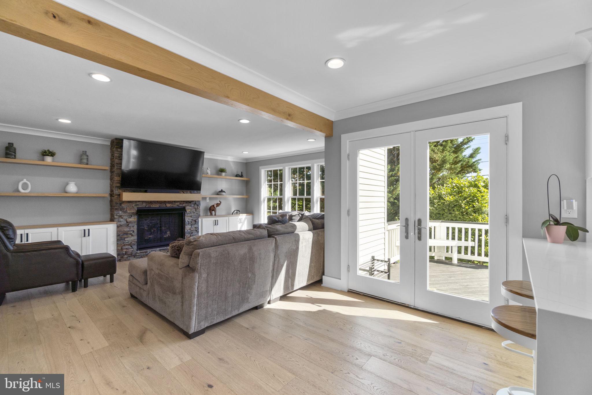 WHISPERING MEADOWS - Residential
