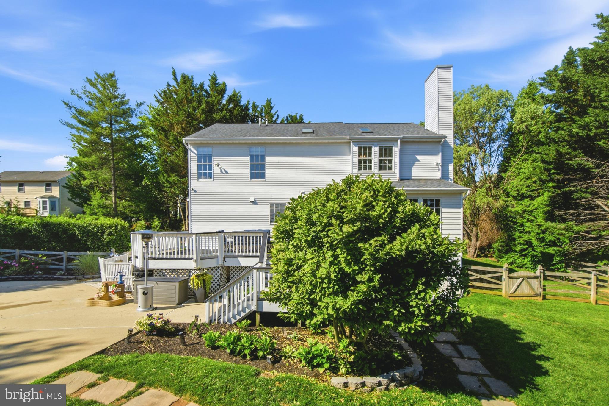 WHISPERING MEADOWS - Residential