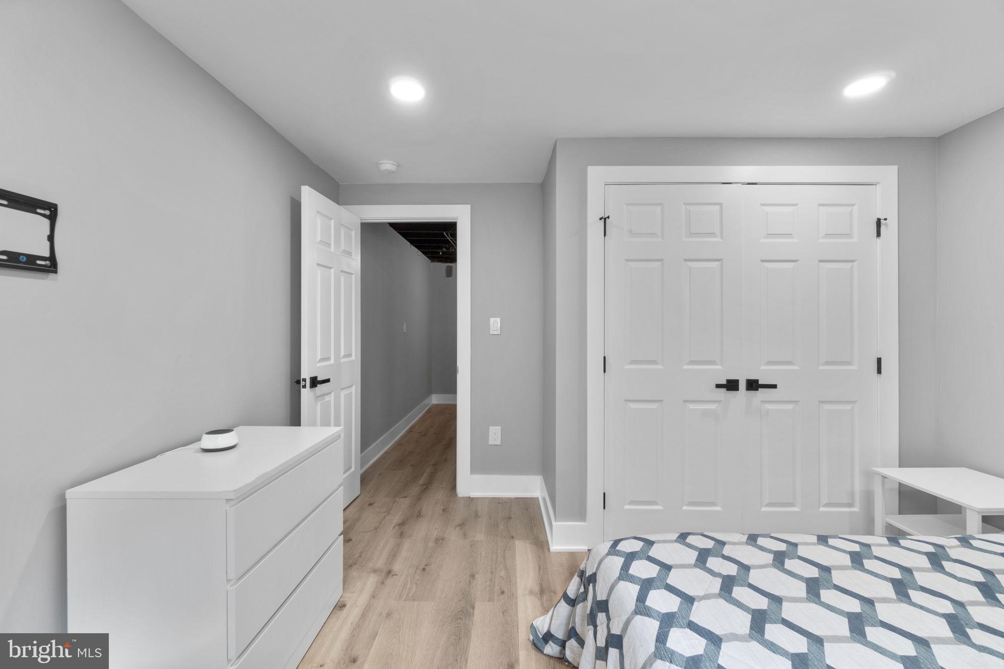 WHISPERING MEADOWS - Residential