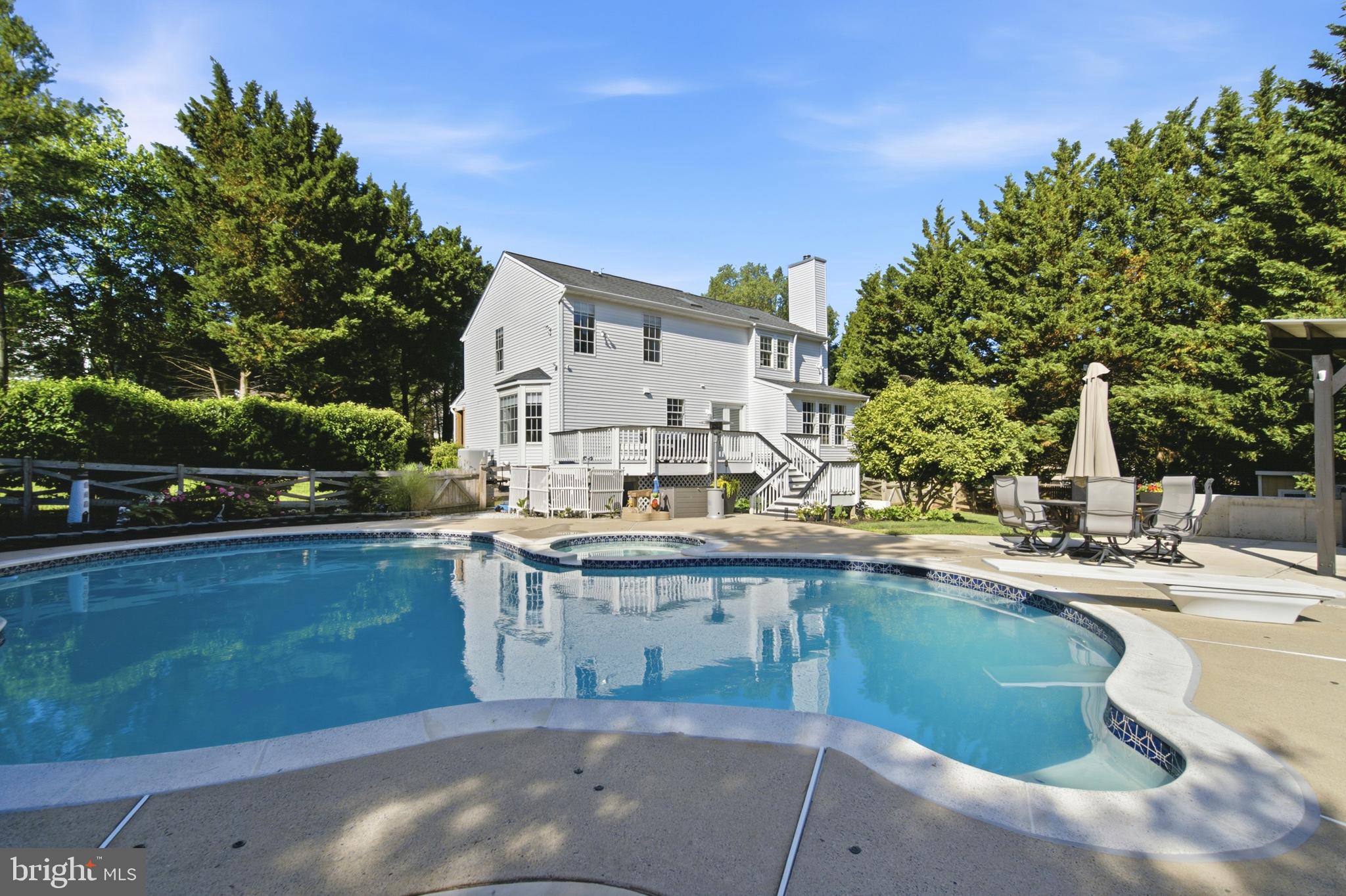 WHISPERING MEADOWS - Residential