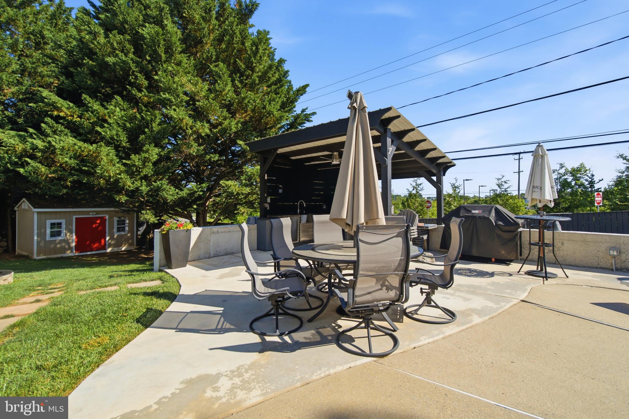 WHISPERING MEADOWS - Residential