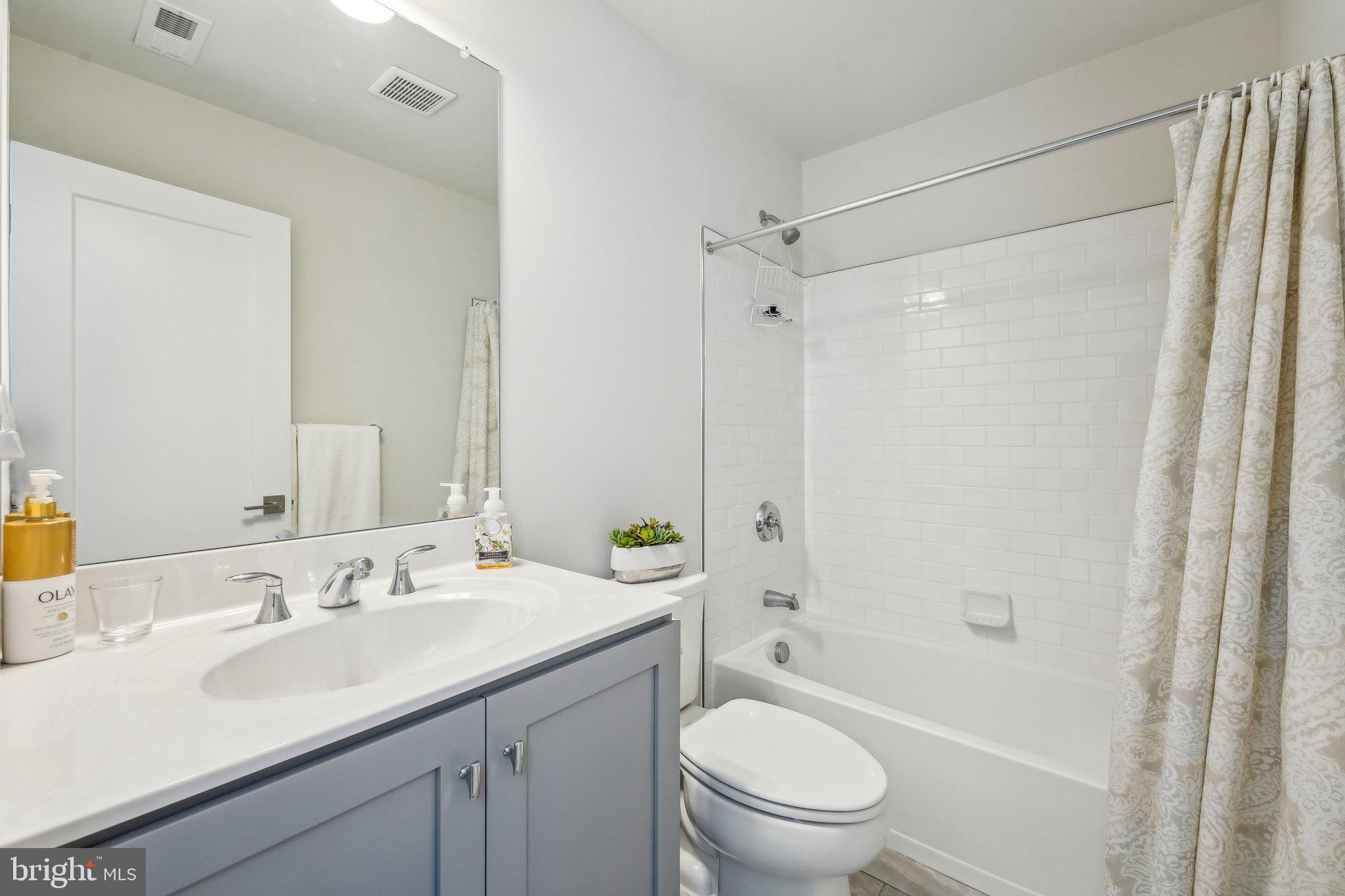 REGENCY AT SOUTH WHITEHALL - Residential