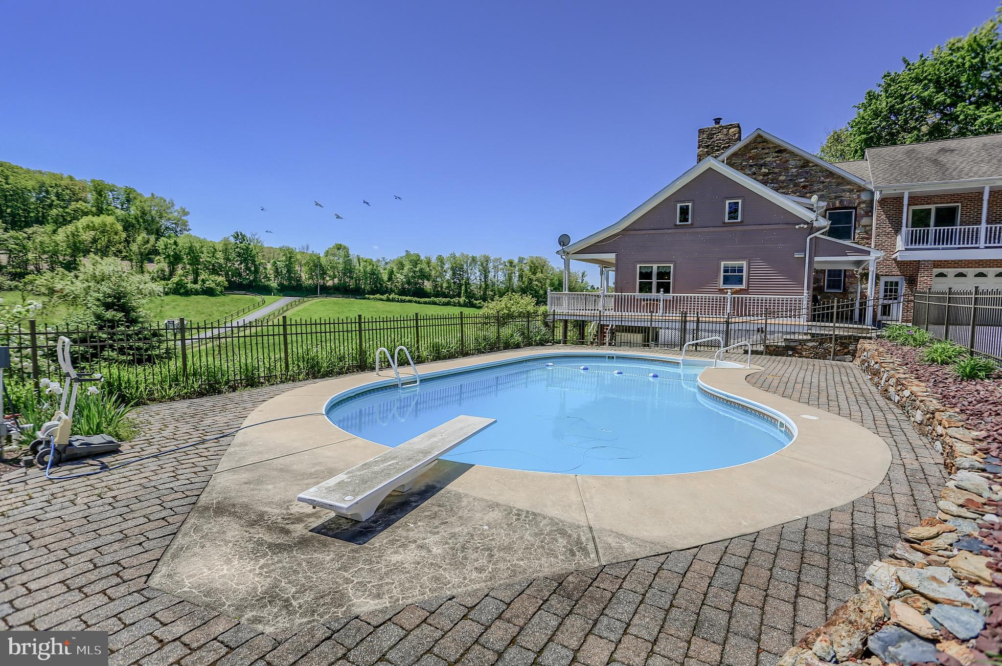 LIONERS CREEK - Residential