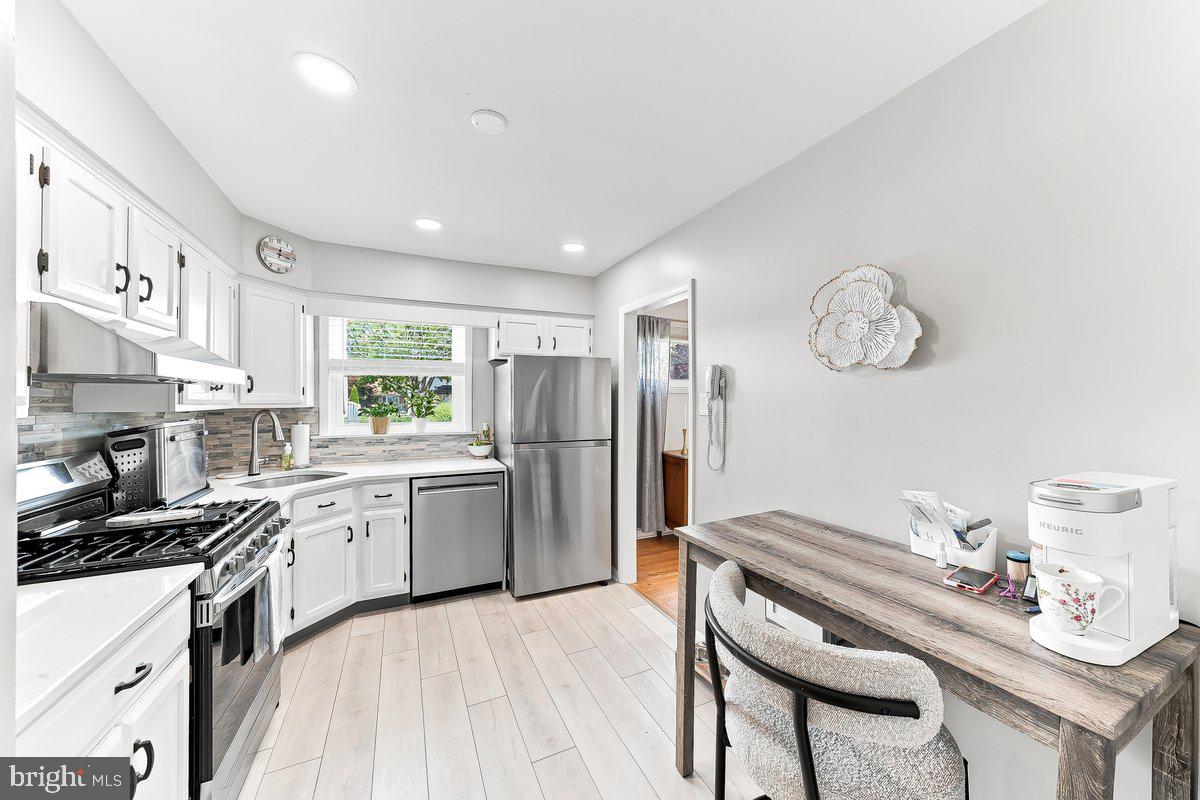 LAWRENCE PARK - Residential