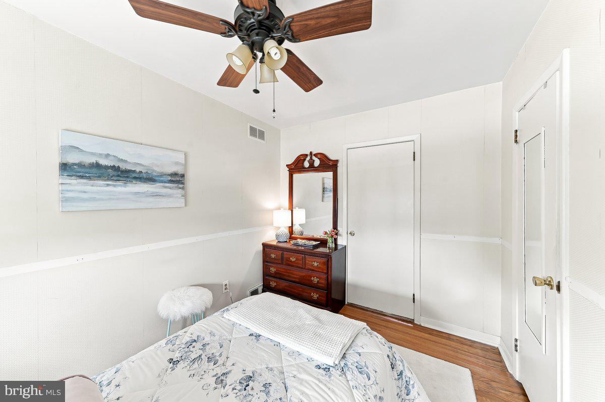 LAWRENCE PARK - Residential